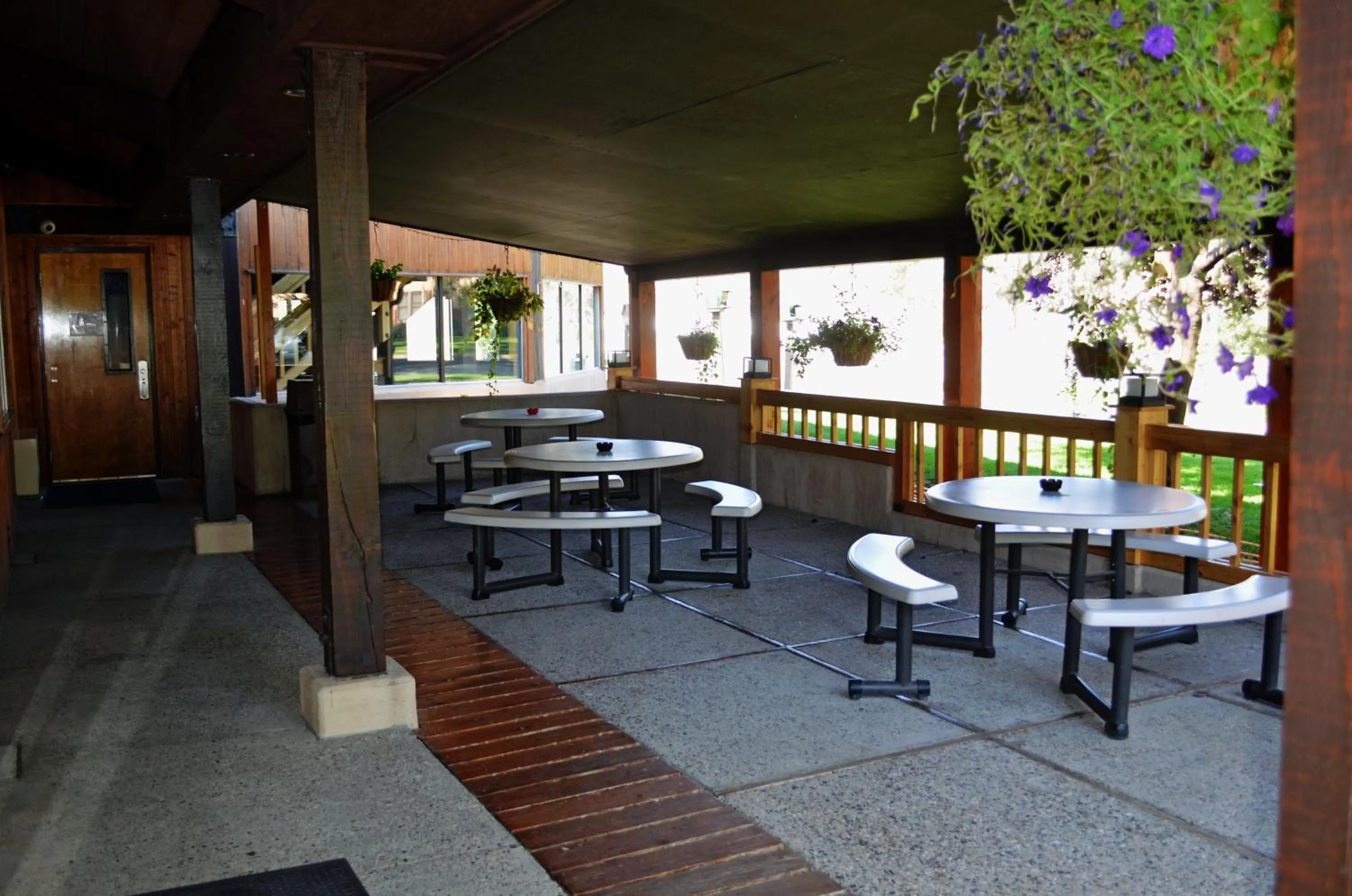 Patio in Hot Springs Hotel & Spa