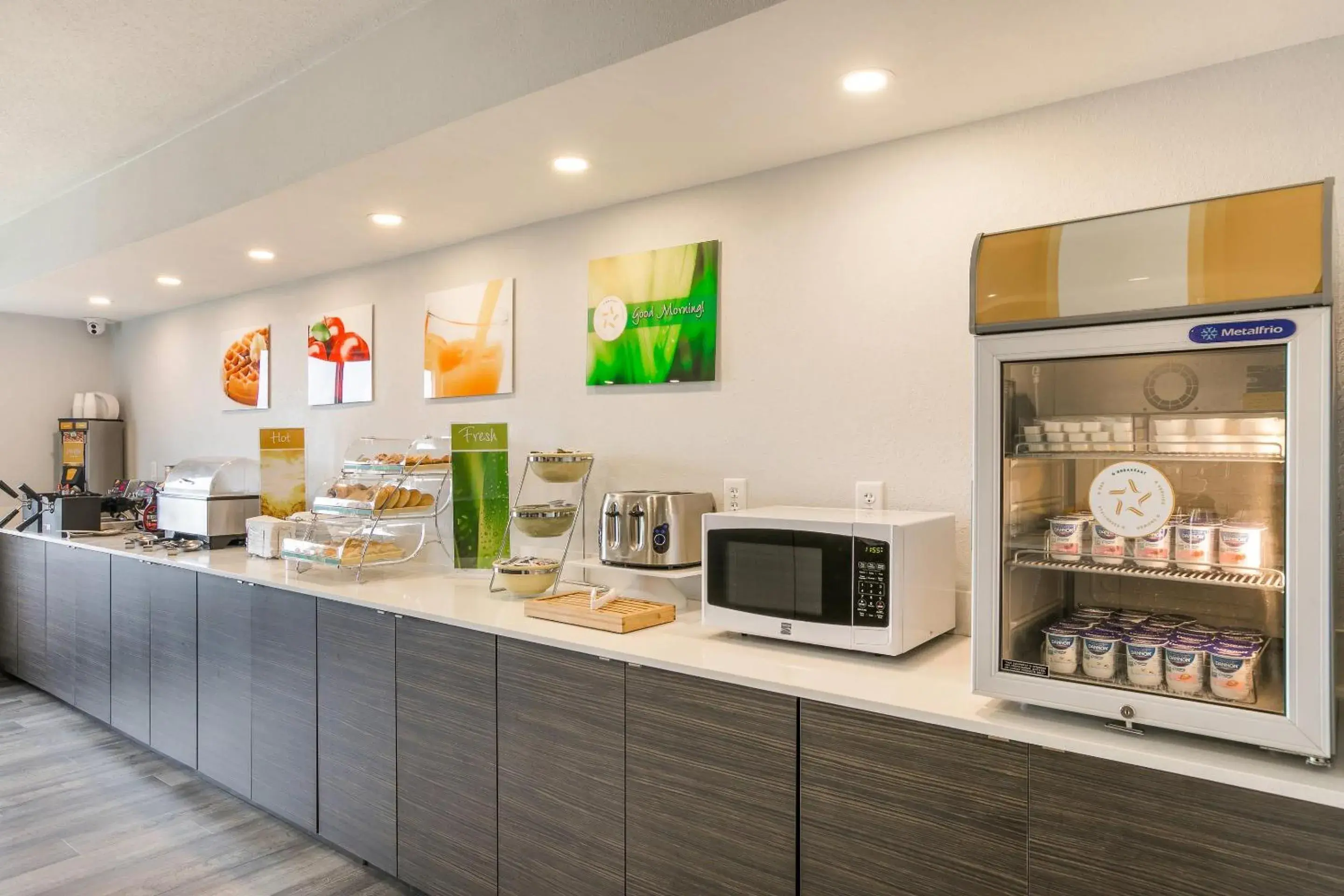 Breakfast in Quality Inn Breakfast in Quality Inn