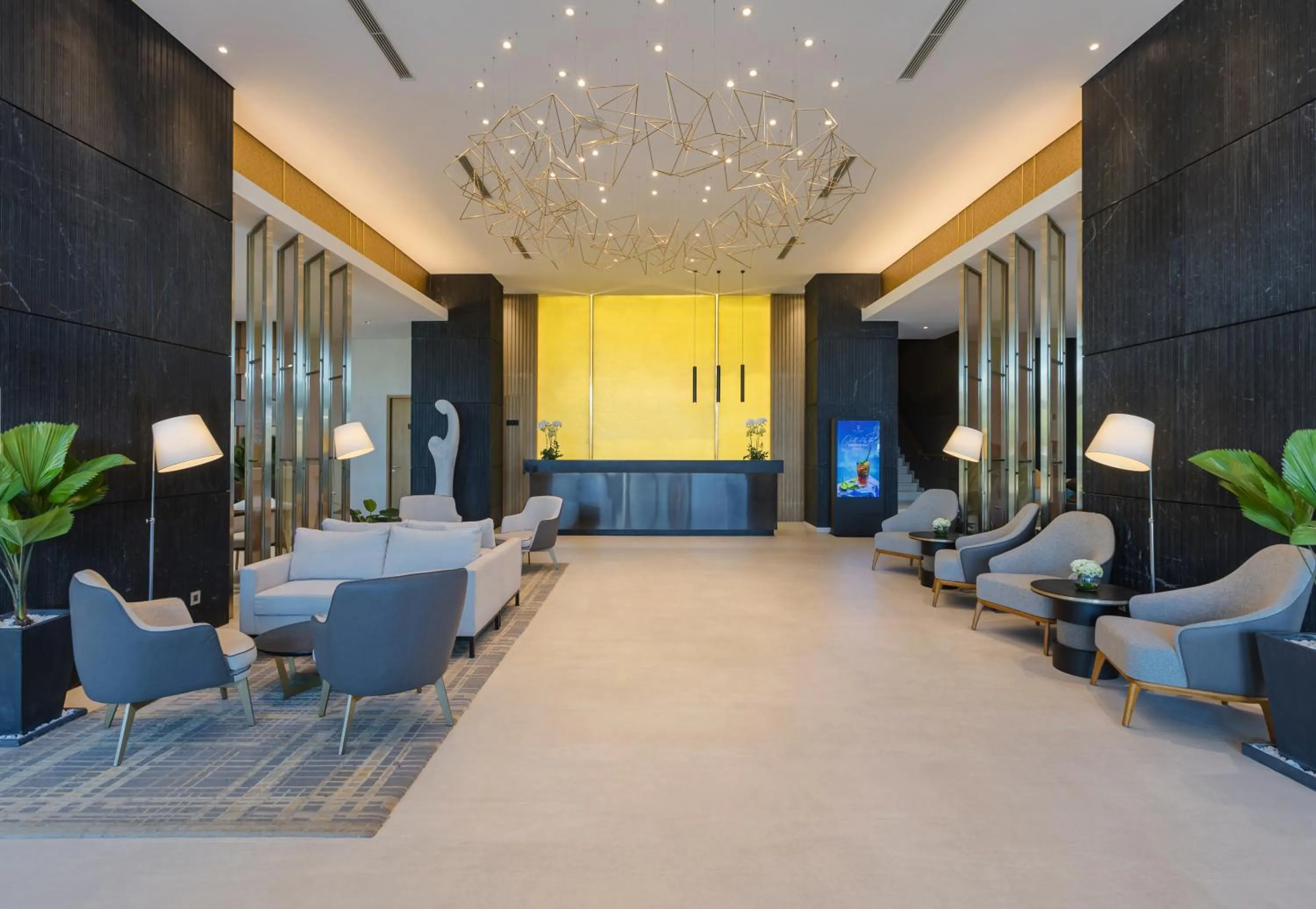 Lobby or reception in Prince Hotel Da Nang - Formerly Sel de Mer Hotel & Suites