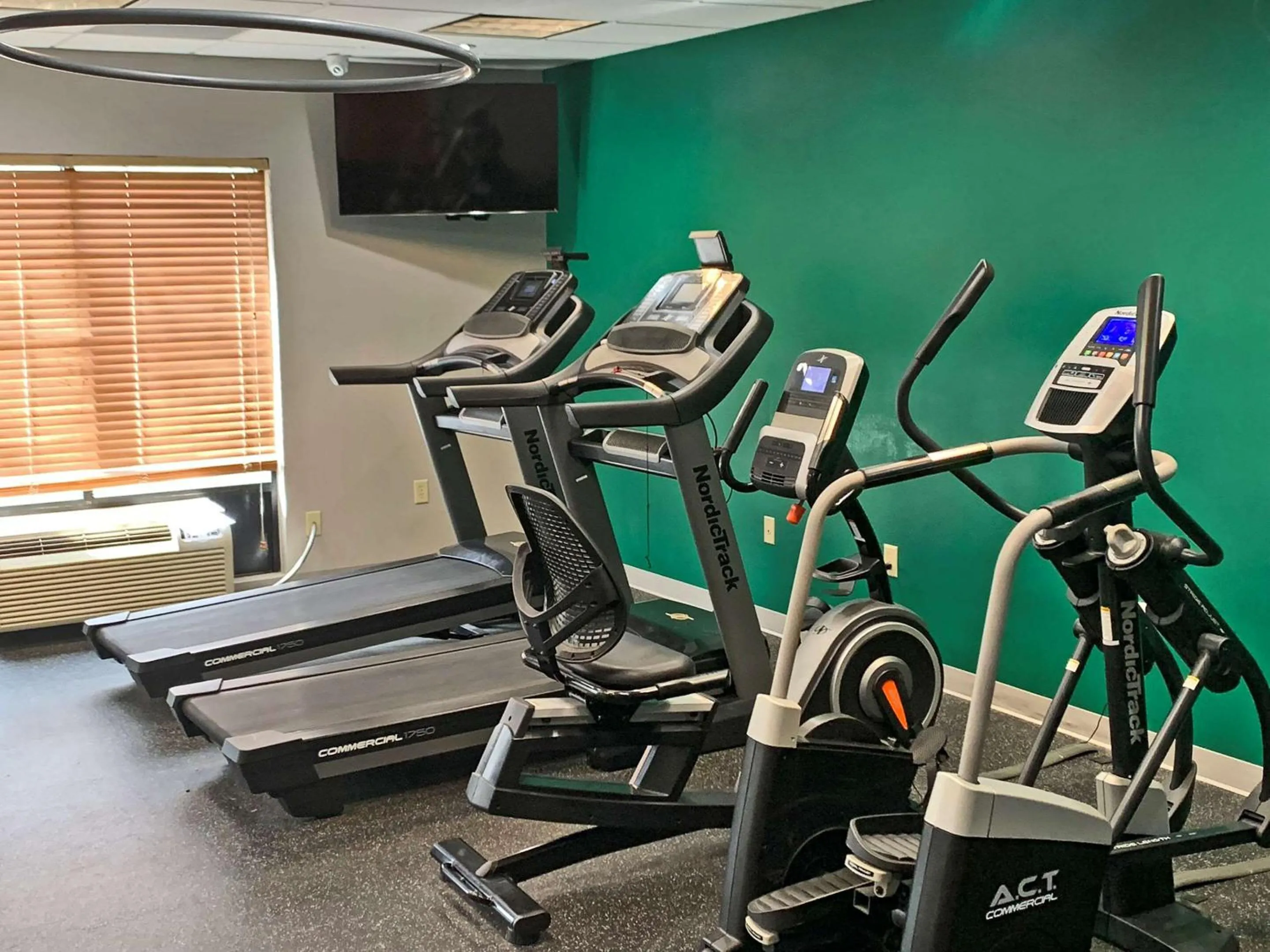 Fitness centre/facilities in Comfort Inn & Suites Columbus North