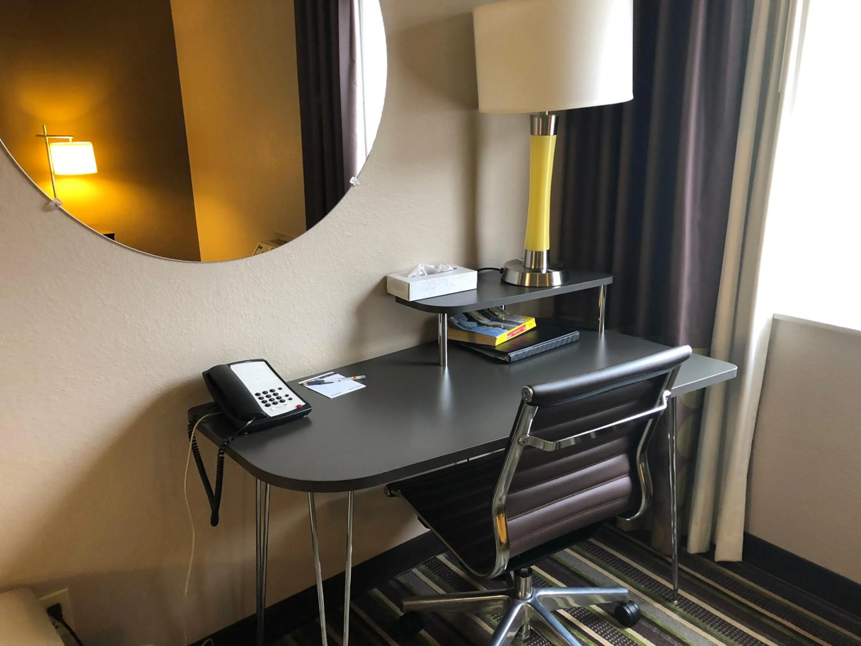 Bedroom in Super 8 by Wyndham Pocatello