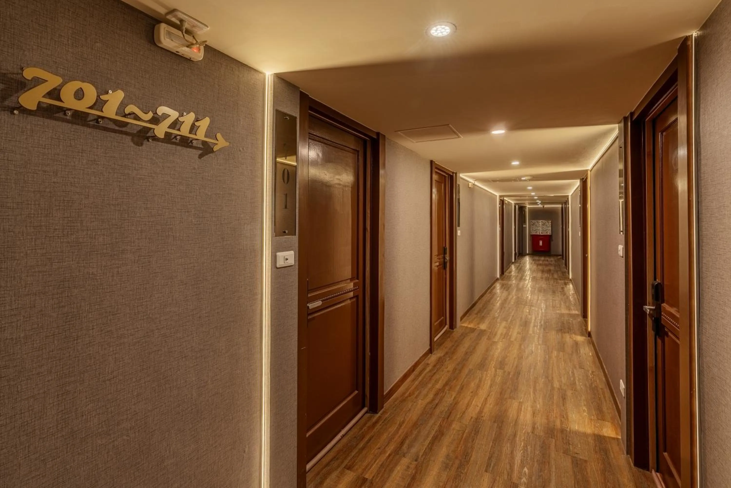 Property building in Chillax Inn 知樂愛河館