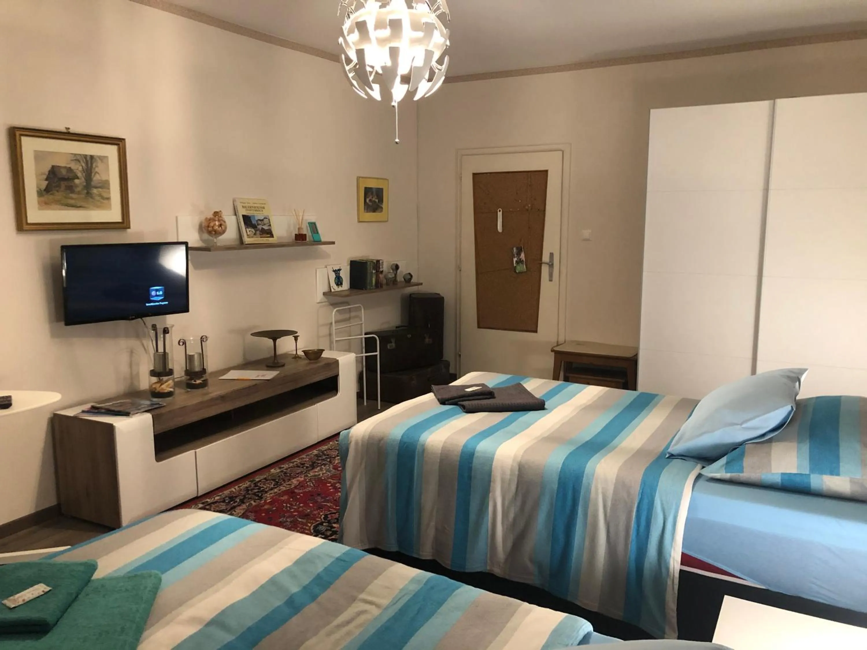 Bed in Auszeit; Gästehaus & mehr