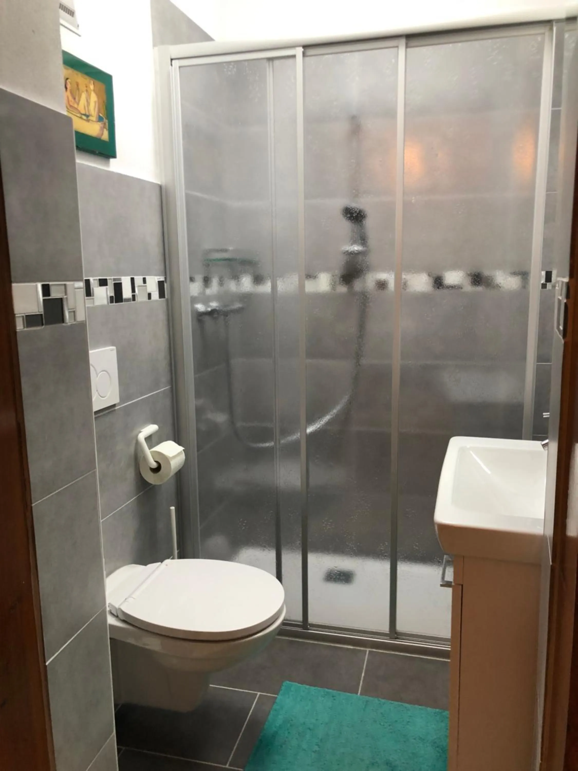 Shower in Auszeit; Gästehaus & mehr