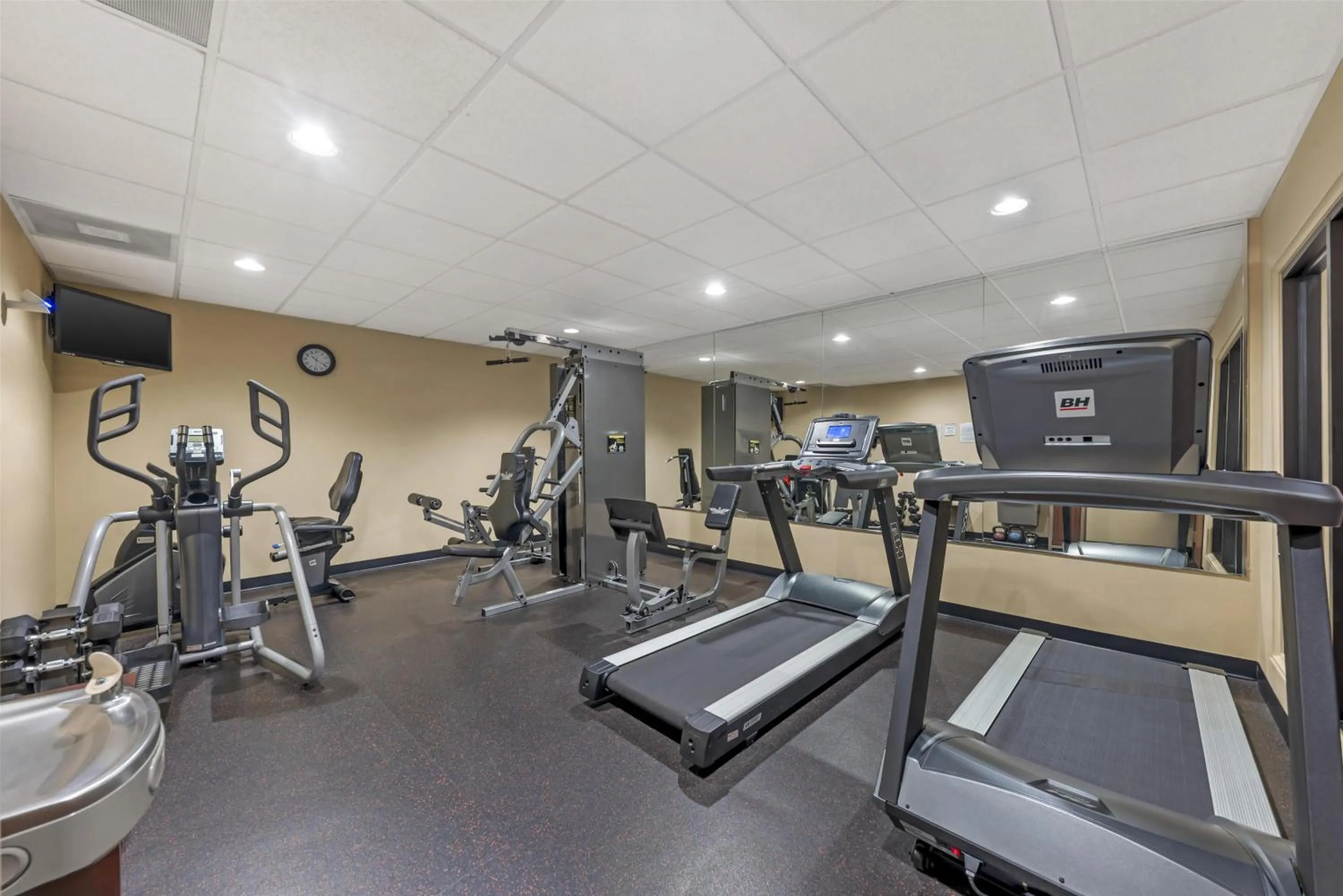 Fitness centre/facilities in Best Western San Isidro Inn