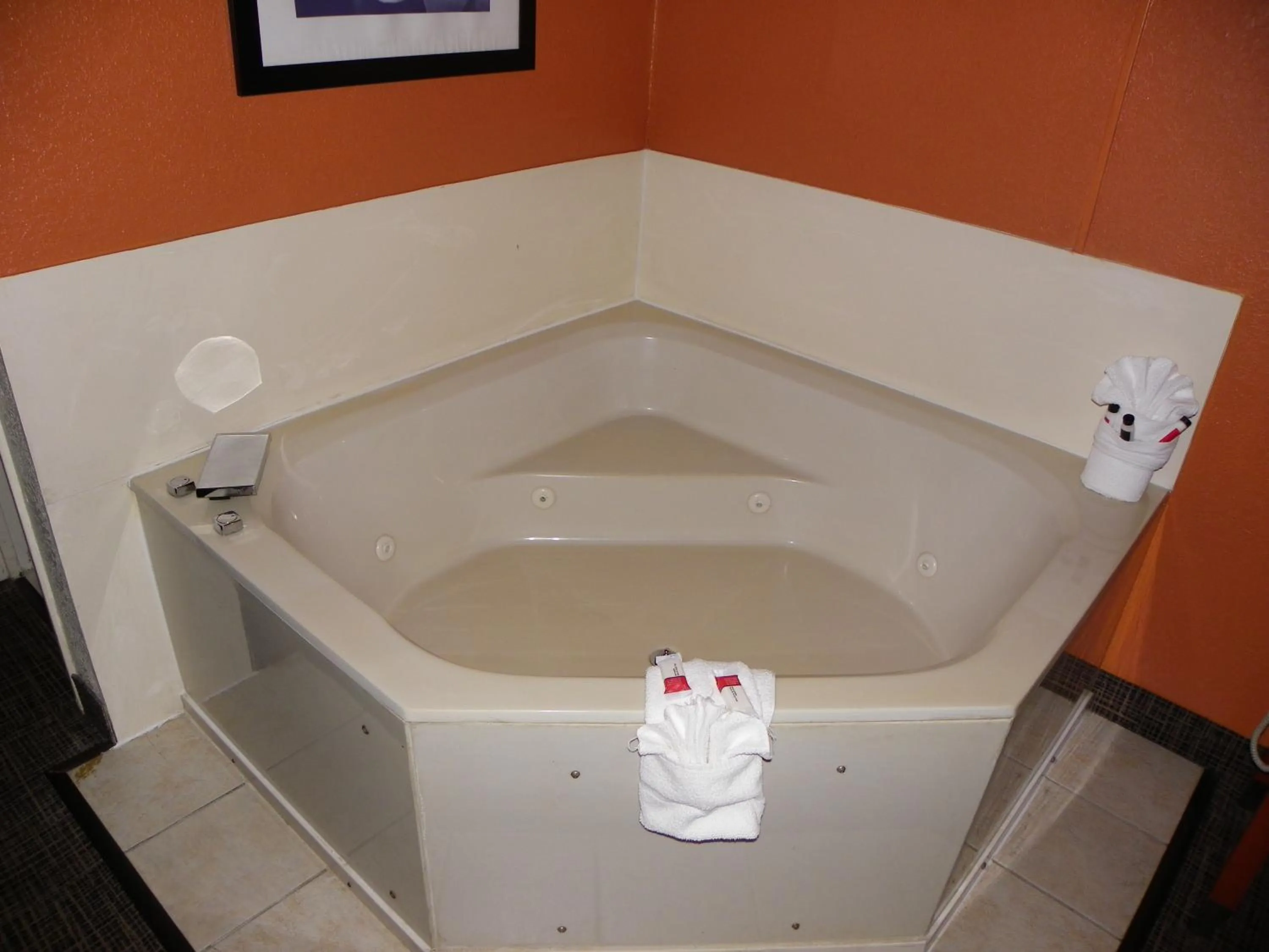Hot Tub in Days Inn by Wyndham Dalton