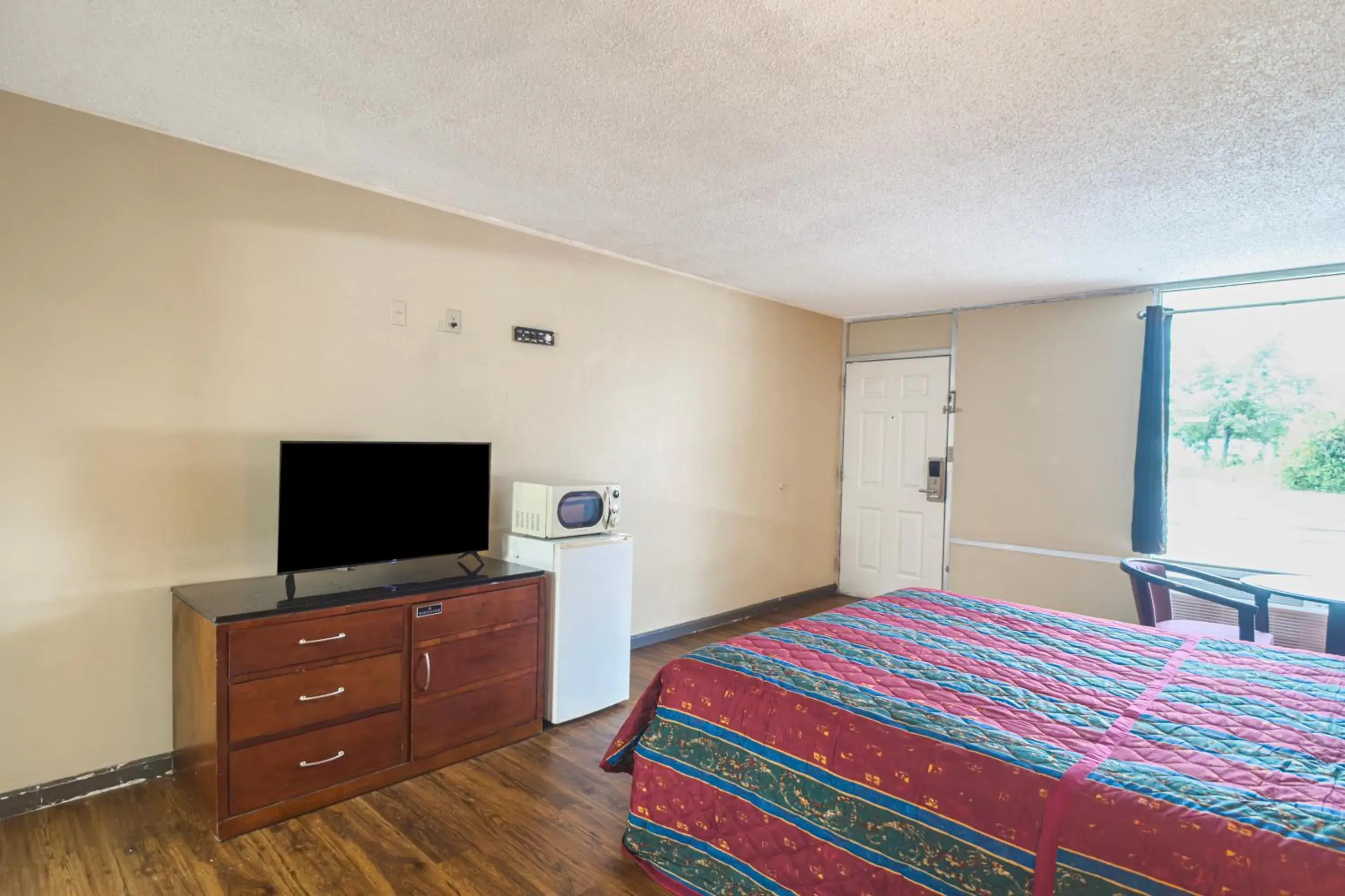 Bedroom, Bed in OYO Hotel Vienna I-75 Bedroom, Bed in OYO Hotel Vienna I-75