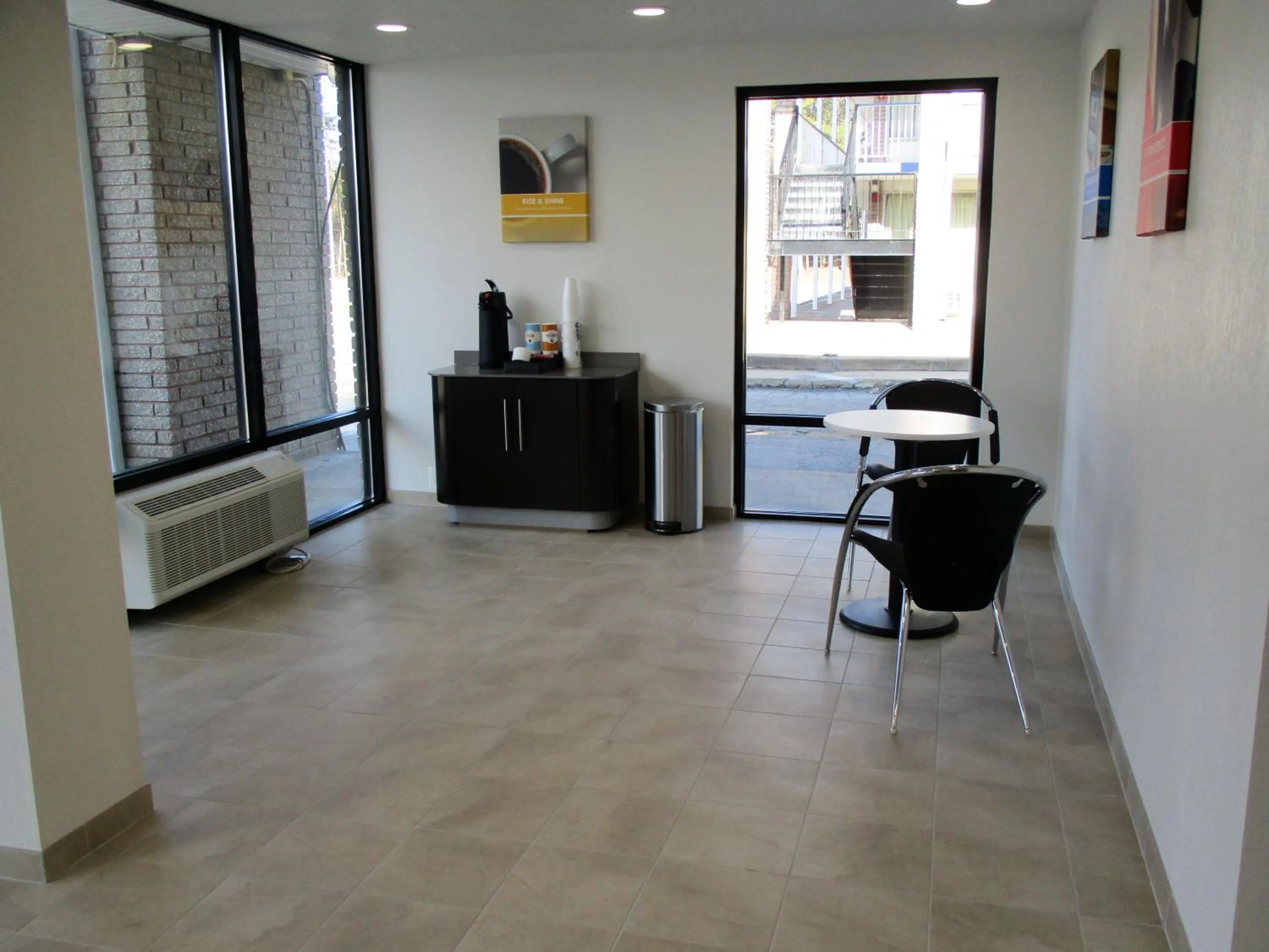 Lobby or reception in Motel 6-Odenton, MD - Fort Meade