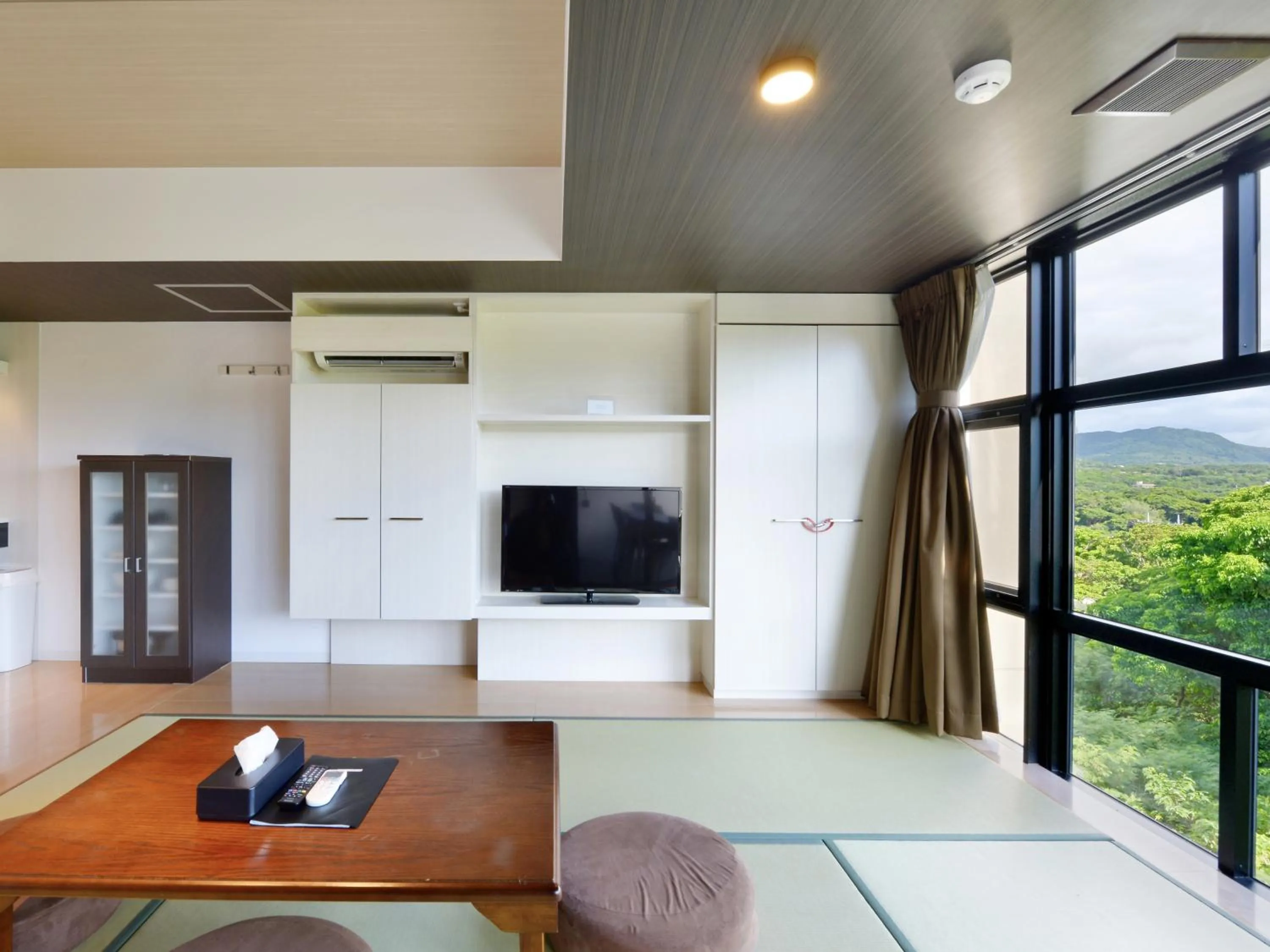 Photo of the whole room in Karry CONDO CHURAUMI