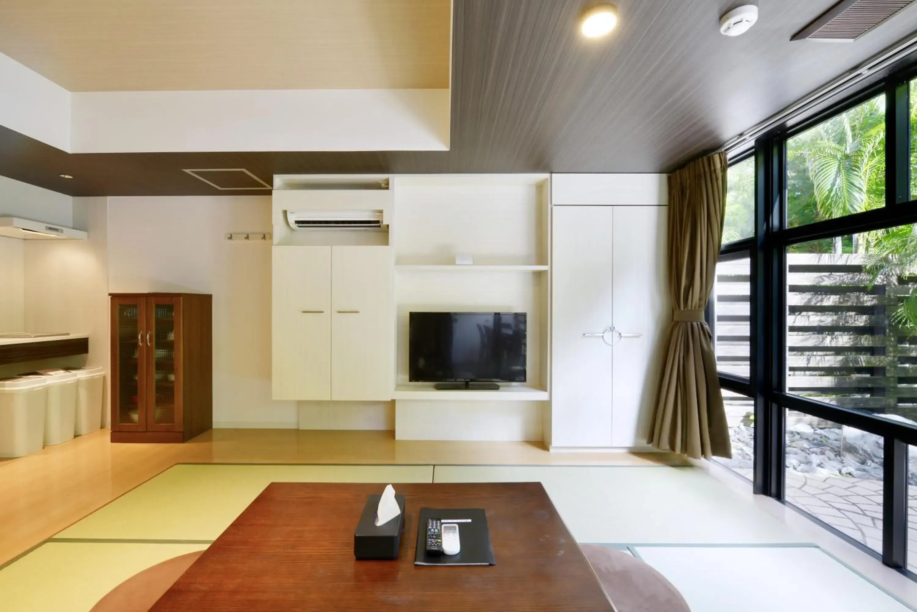 Photo of the whole room in Karry CONDO CHURAUMI Photo of the whole room in Karry CONDO CHURAUMI