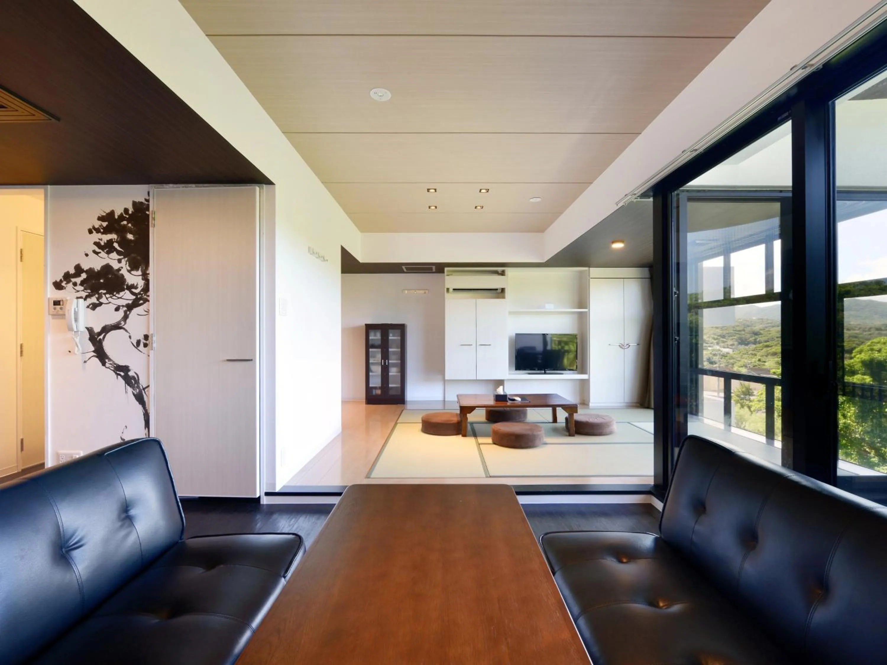 Photo of the whole room in Karry CONDO CHURAUMI