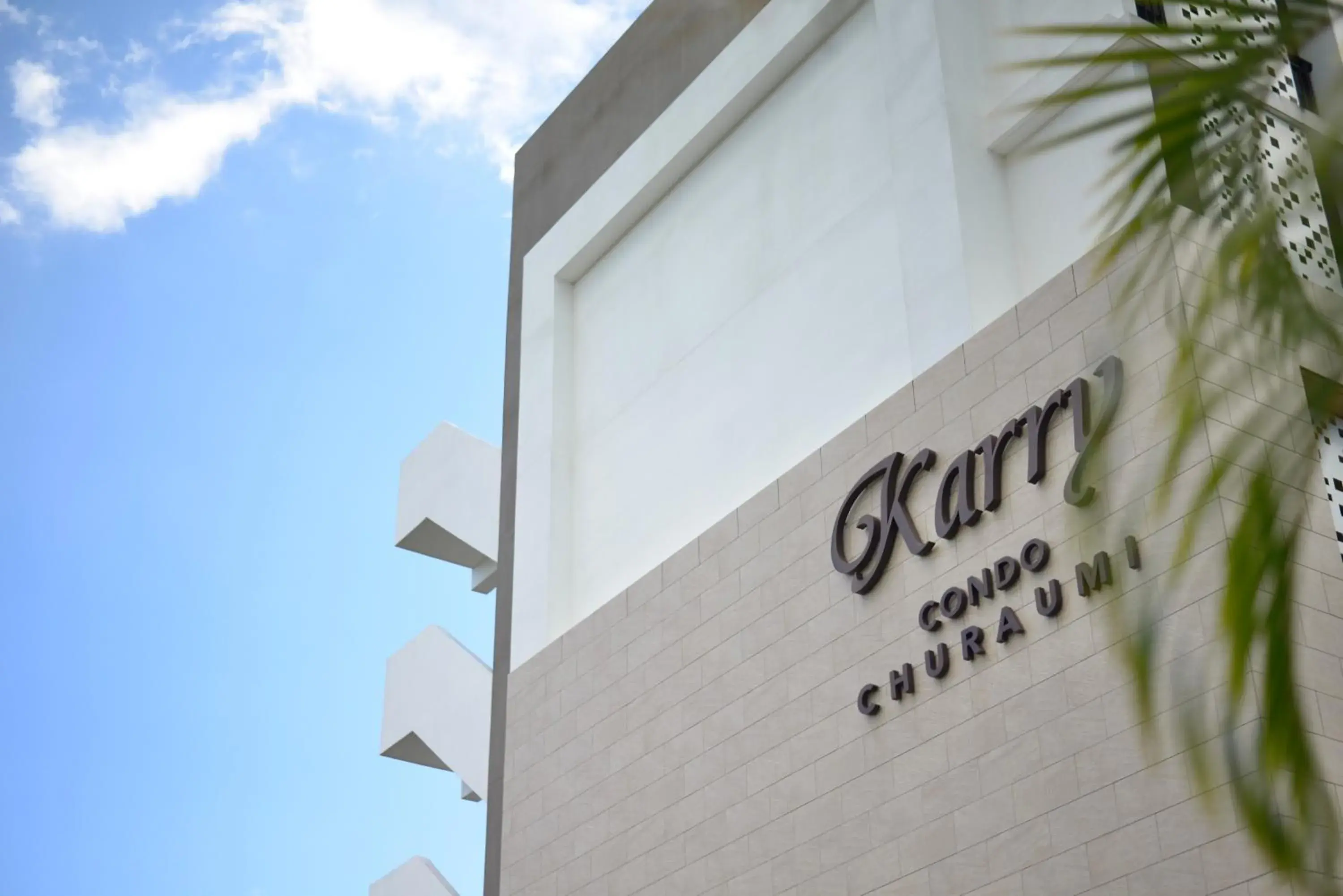 Property building in Karry CONDO CHURAUMI Property building in Karry CONDO CHURAUMI