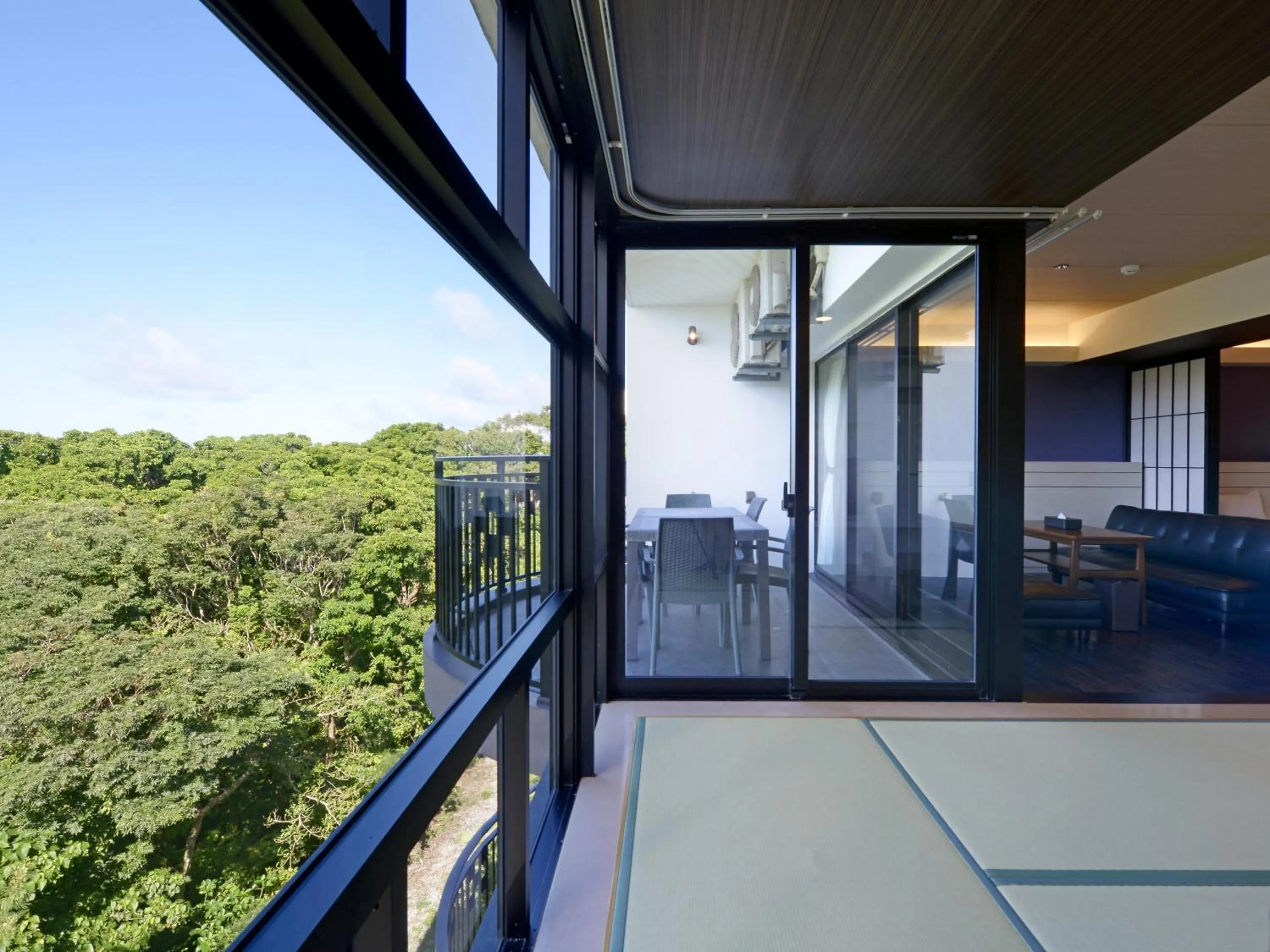 Photo of the whole room in Karry CONDO CHURAUMI