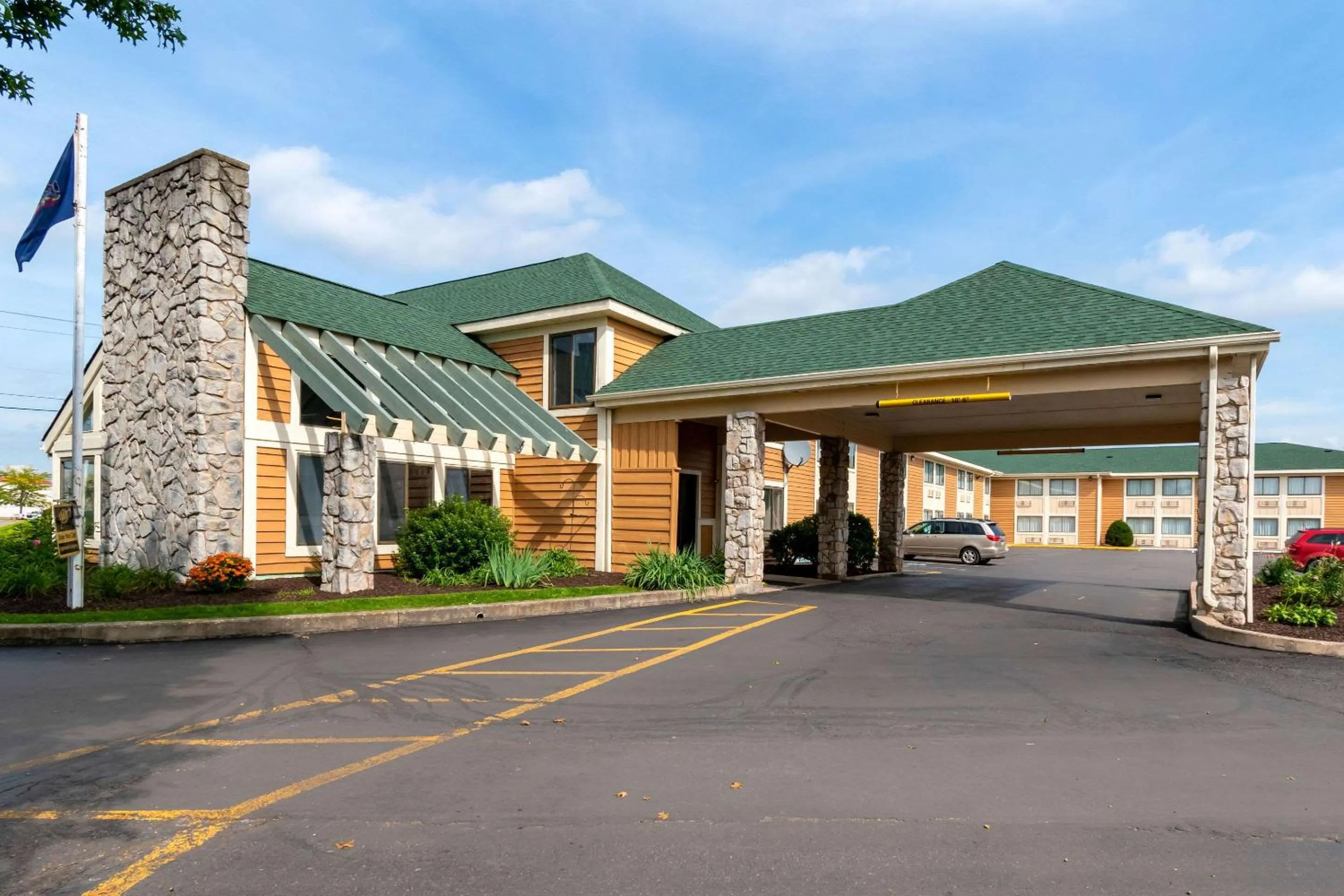 Property building in Quality Inn Bloomsburg