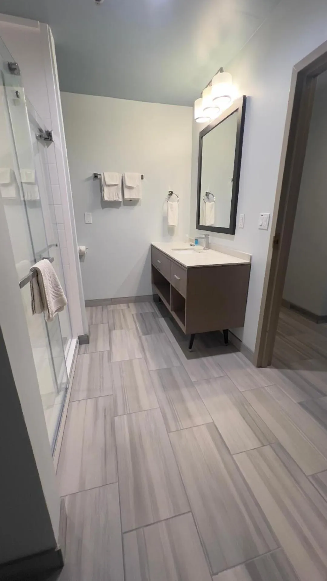 Deluxe King Suite in Best Western Manchester