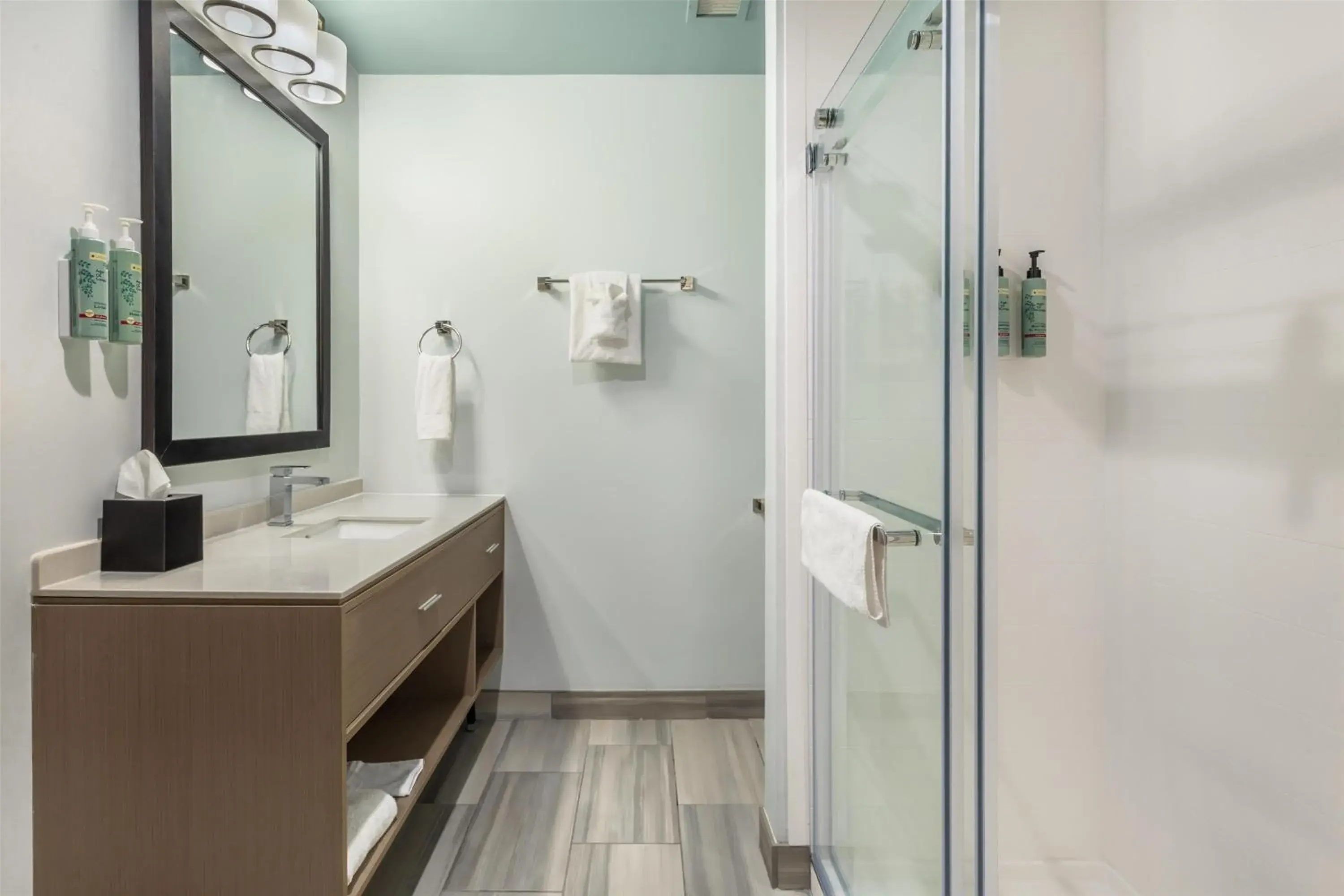 Bathroom in Best Western Manchester Bathroom in Best Western Manchester