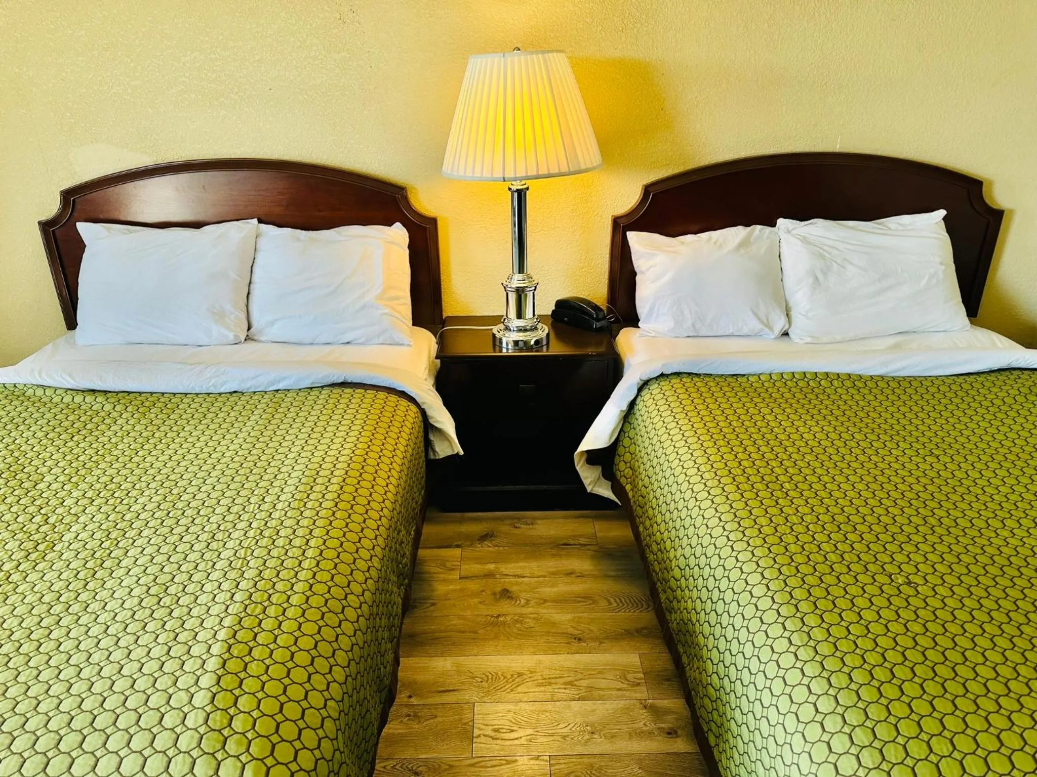 Bedroom, Bed in Travel Inn Bristol near State Street