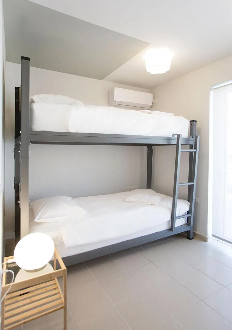 bunk bed, Bed in Snooze H