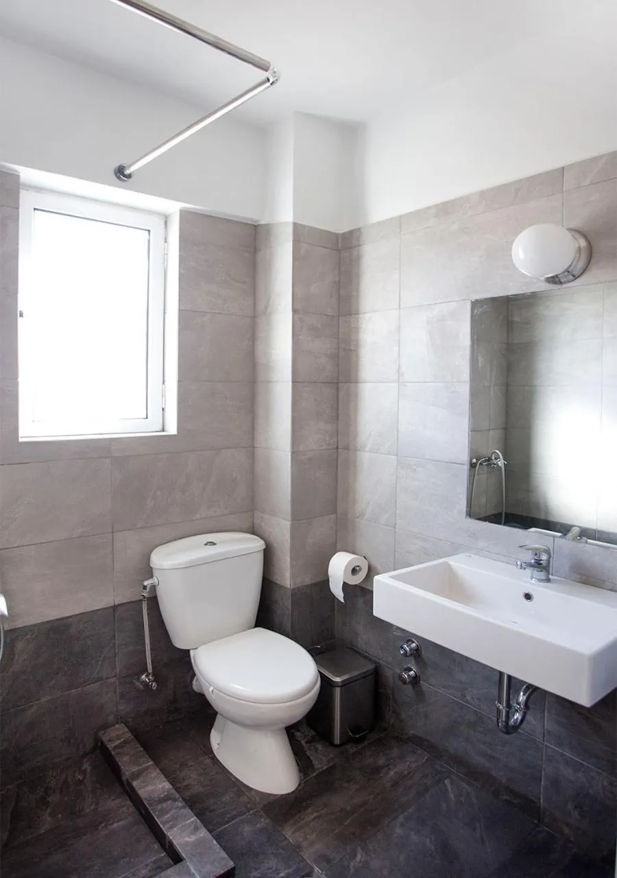 Shower in Snooze H