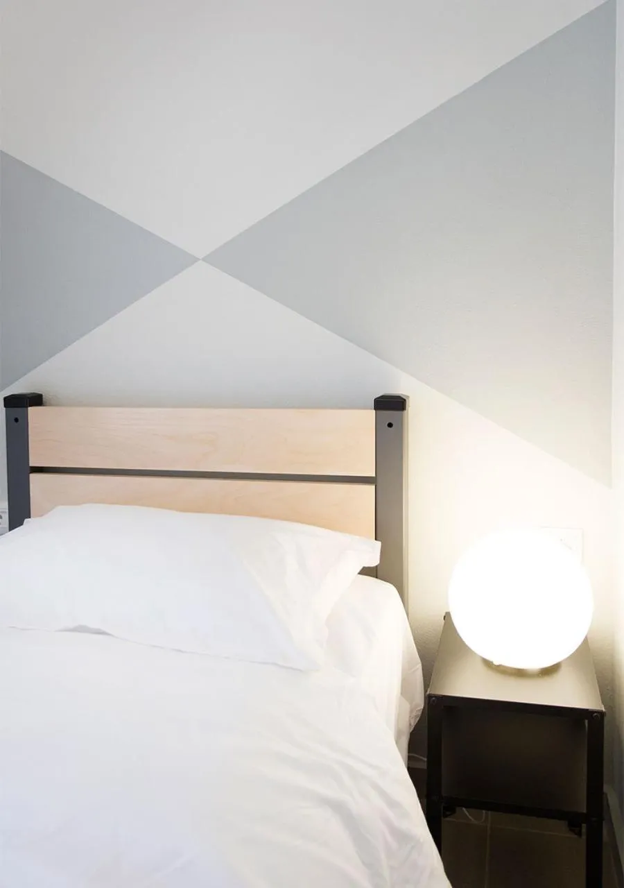 Bed in Snooze H