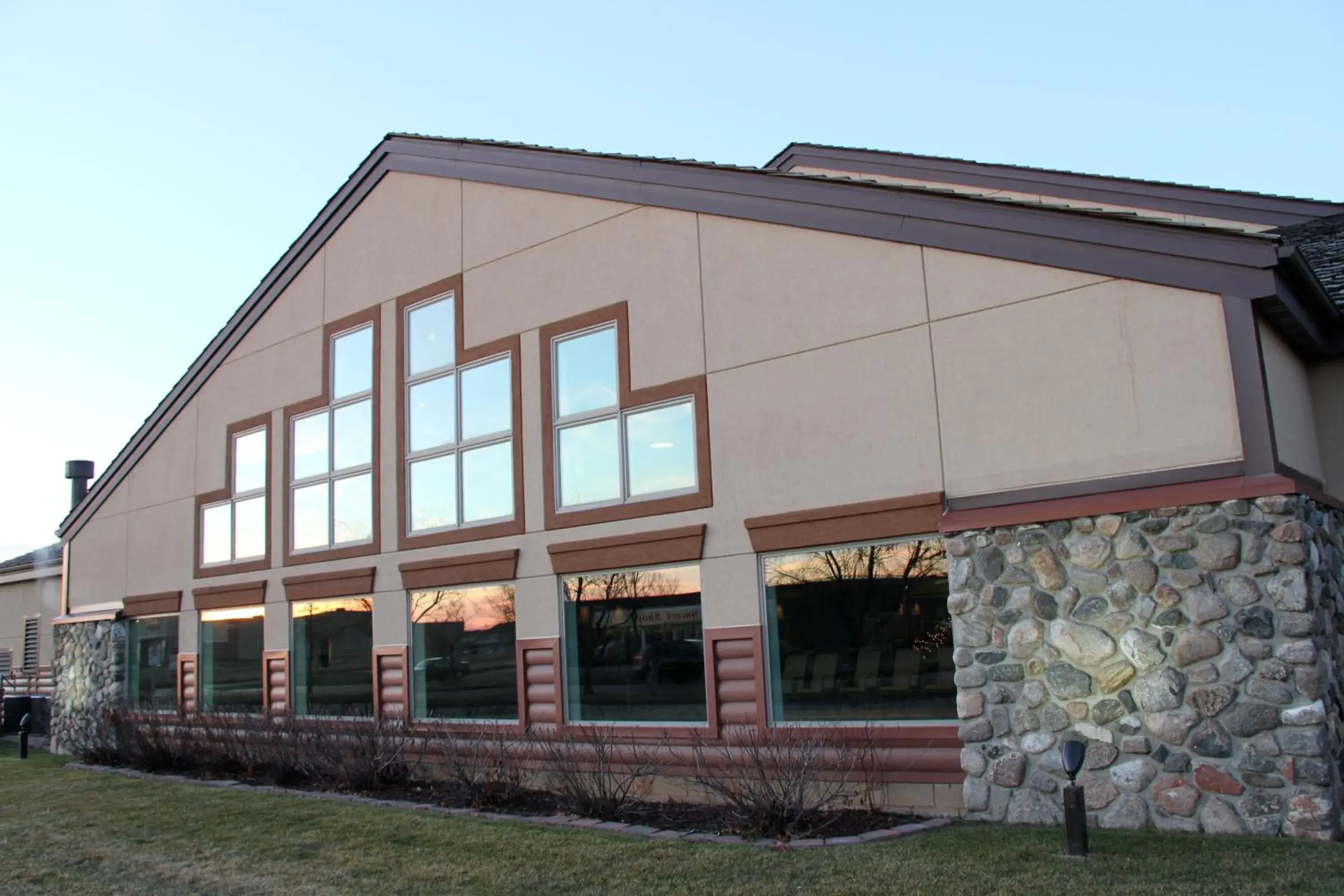 Facade/entrance in C'mon Inn Grand Forks Facade/entrance in C'mon Inn Grand Forks