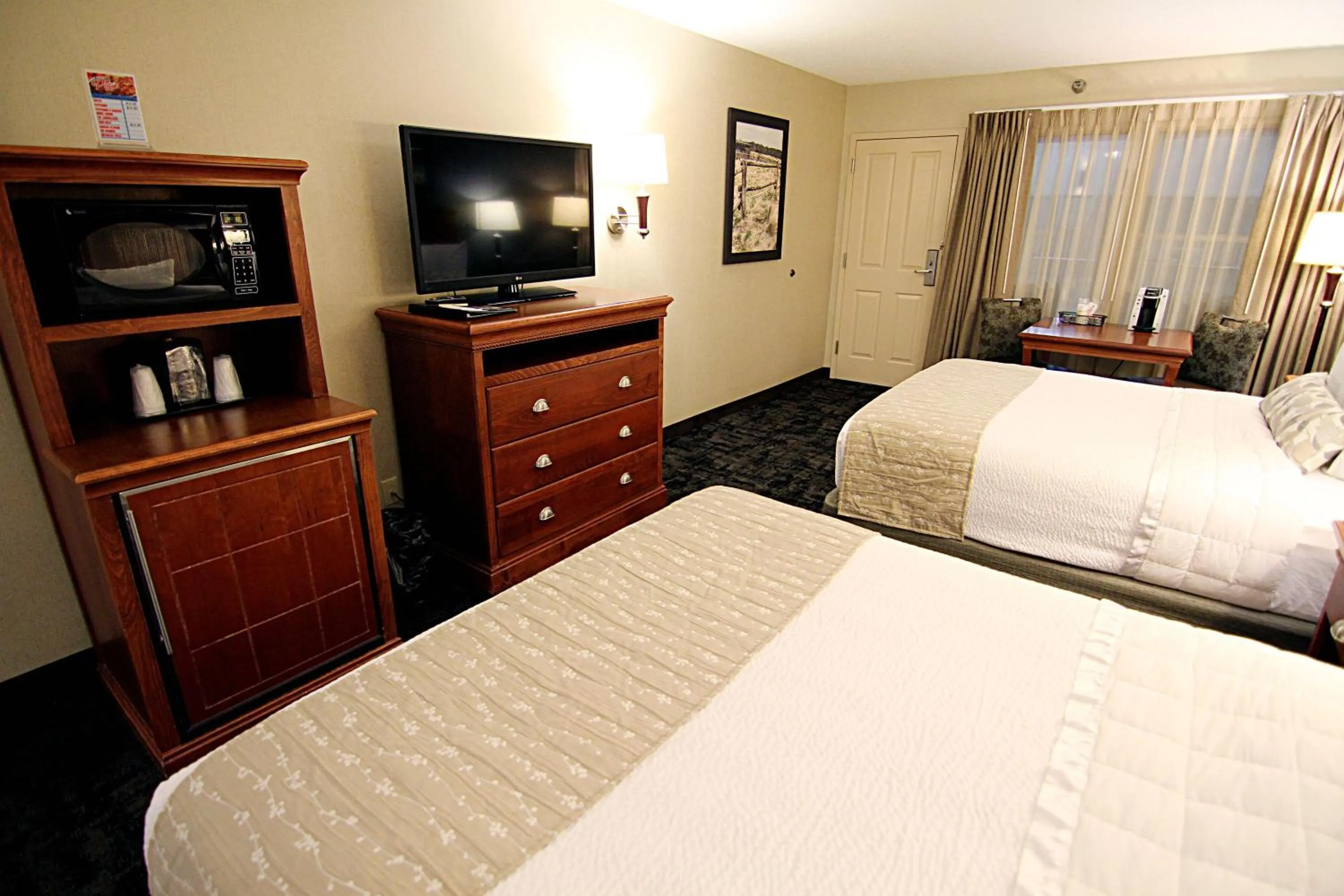 TV and multimedia, Bed in C'mon Inn Grand Forks