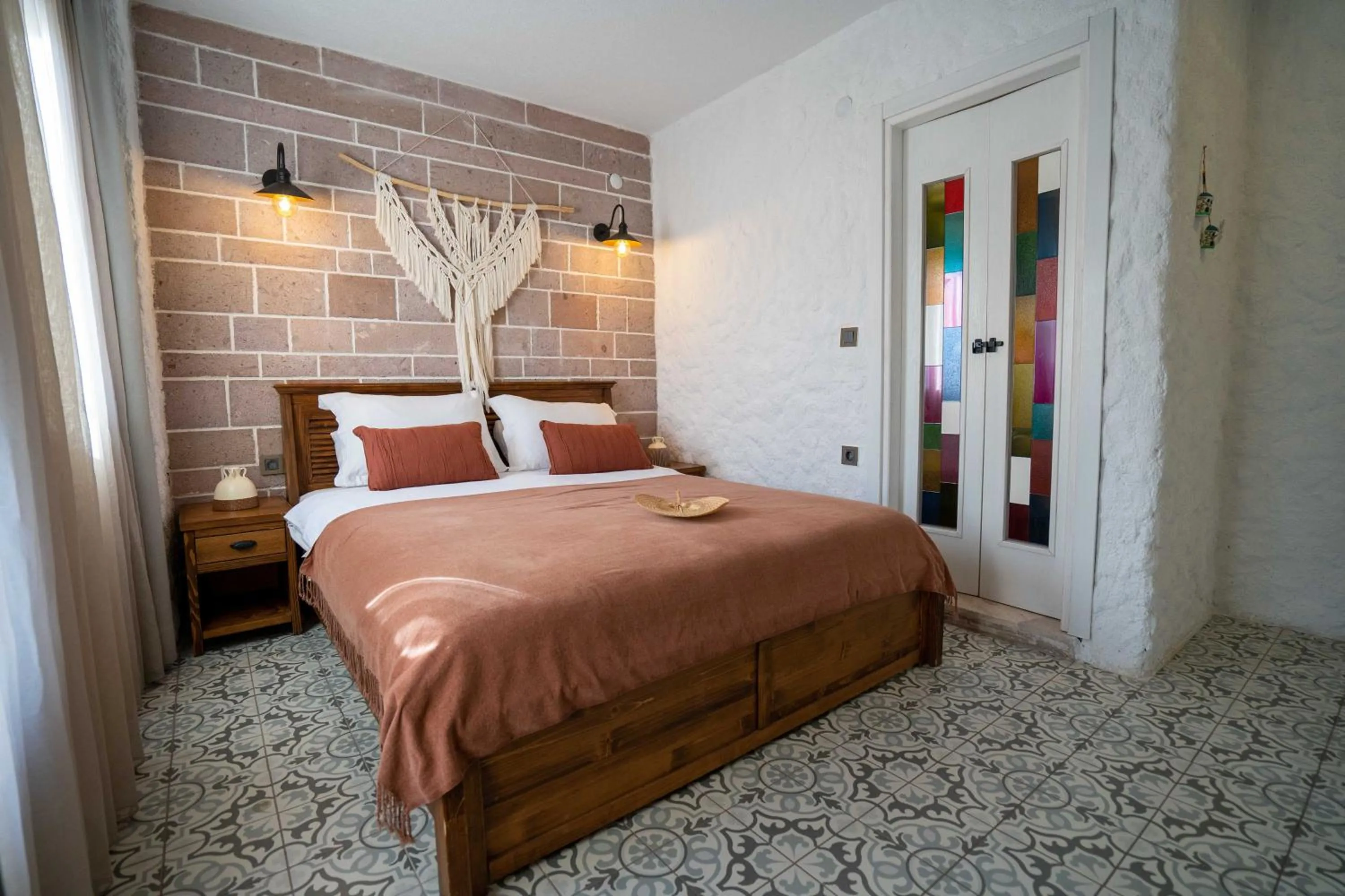 Photo of the whole room in Ajlan Hotel Cunda