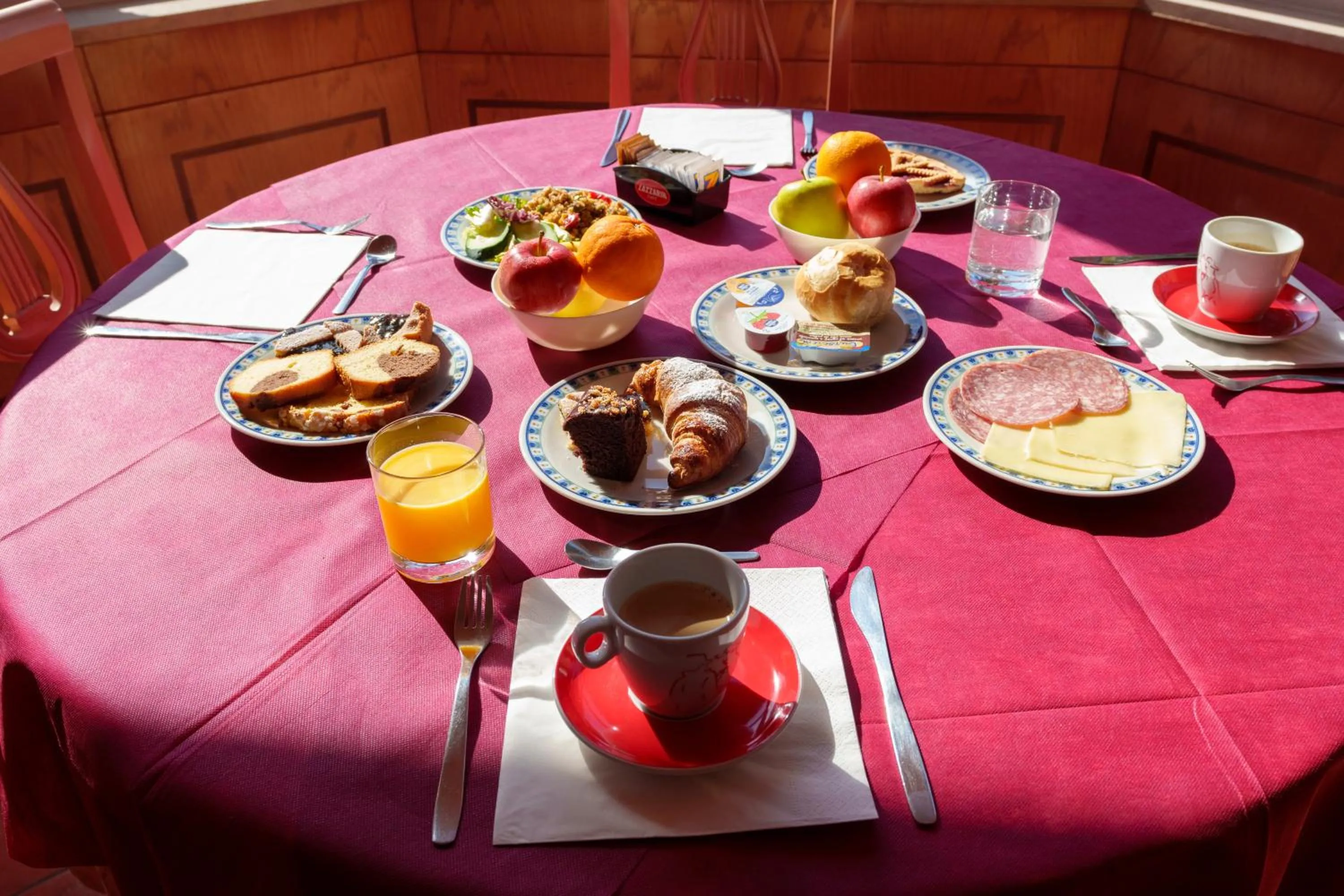 Breakfast in Hotel Villa Strassoldo "Ex Attianese Hotel Restaurant"