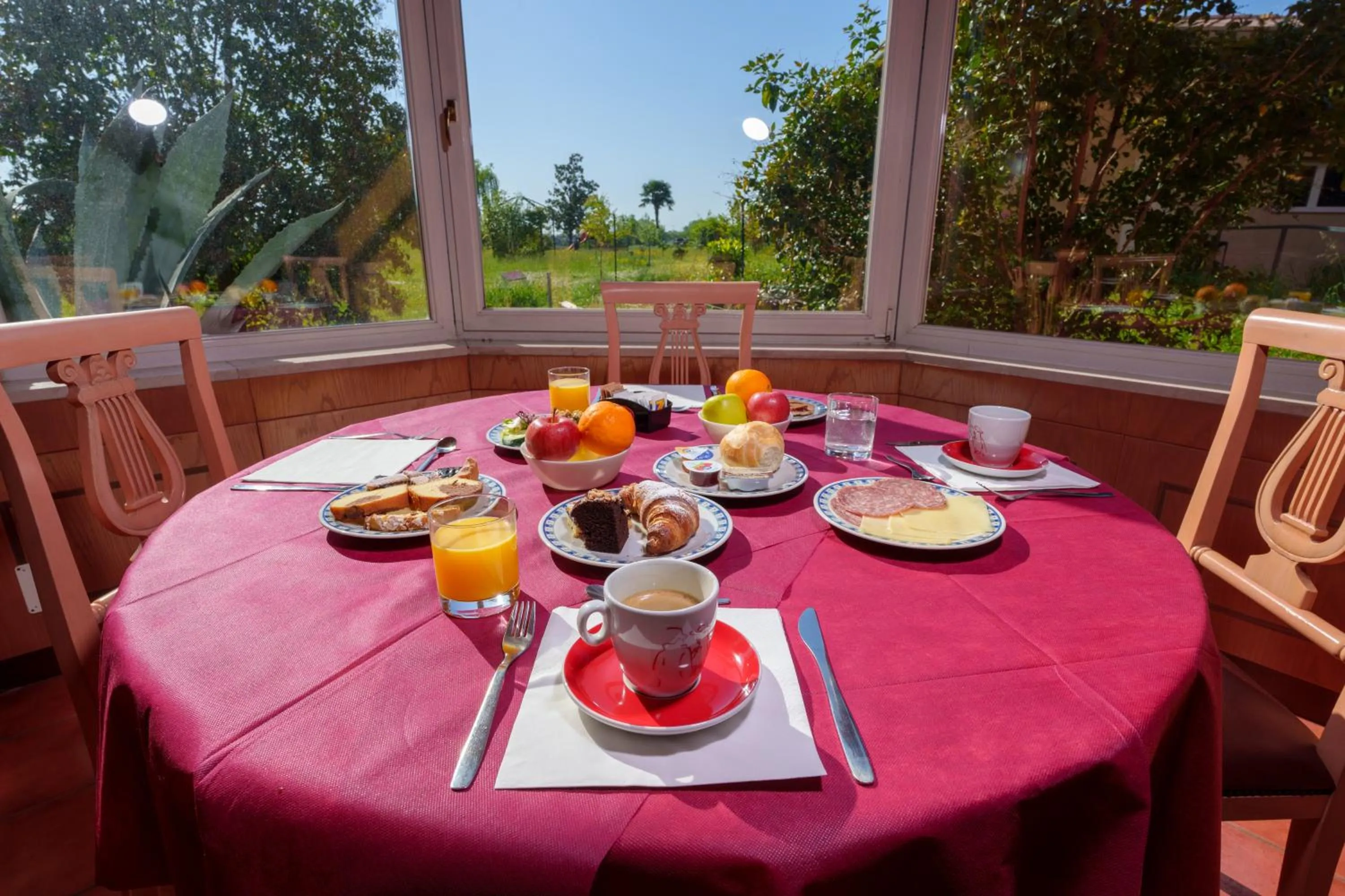 Property building in Hotel Villa Strassoldo "Ex Attianese Hotel Restaurant"