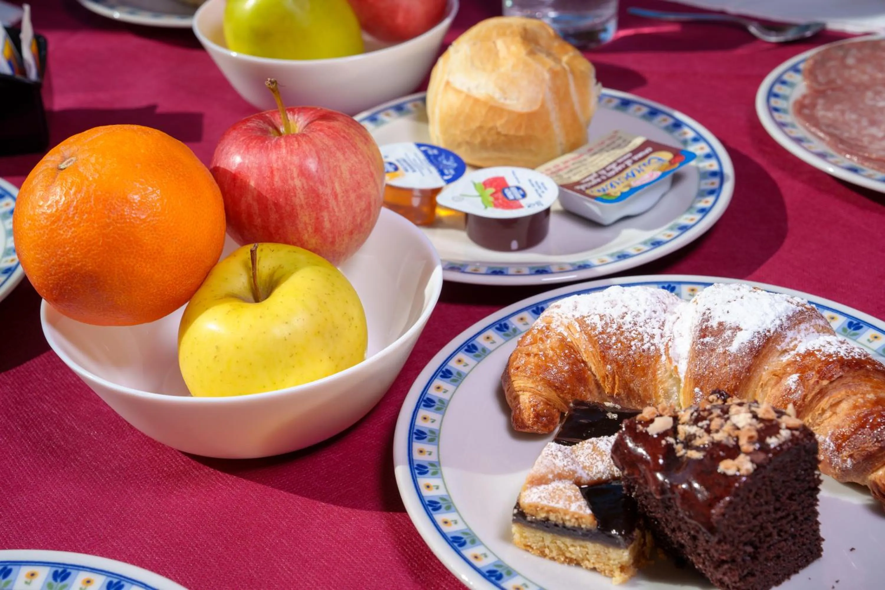 Breakfast in Hotel Villa Strassoldo "Ex Attianese Hotel Restaurant"