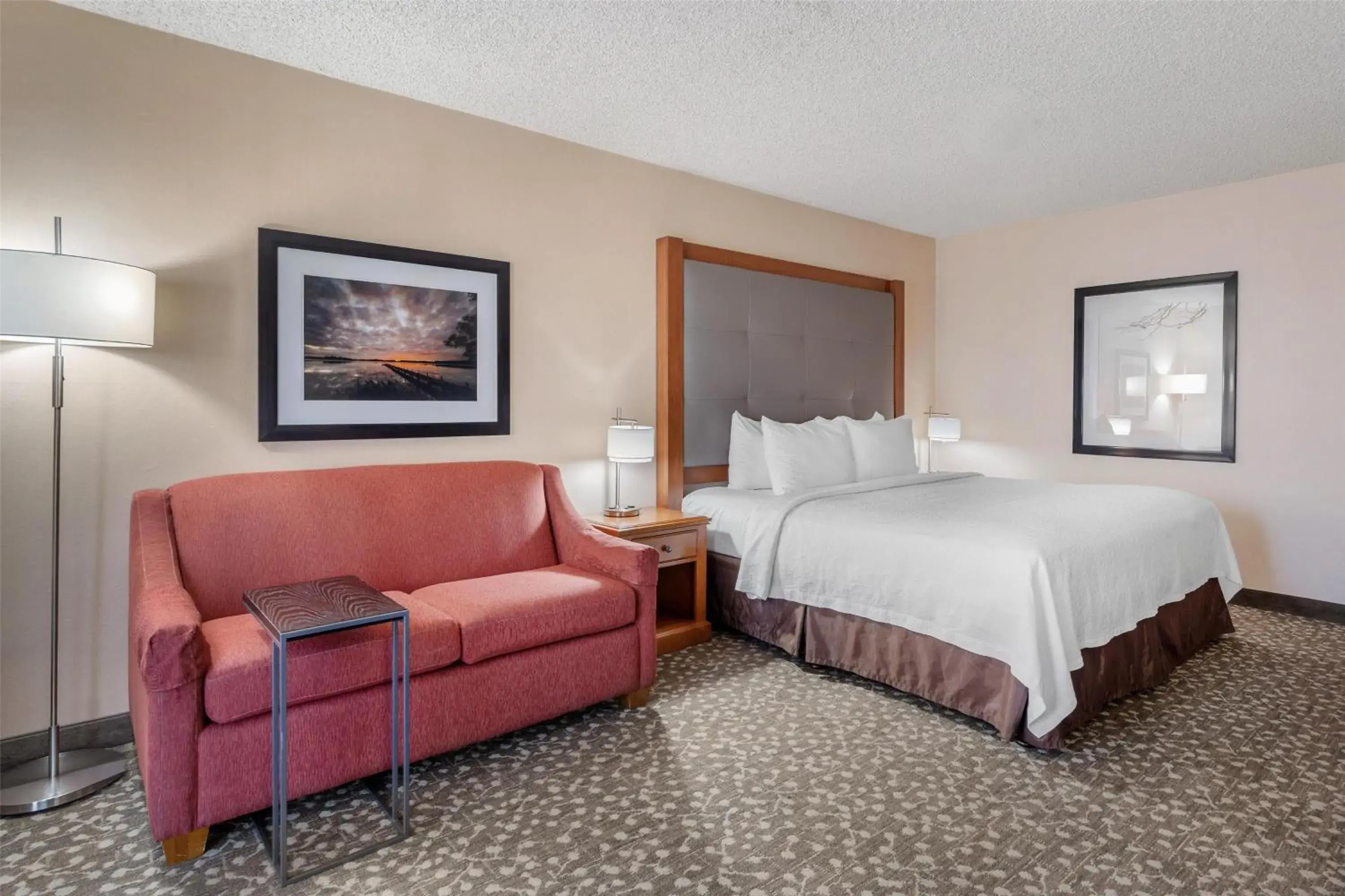 Bedroom, Bed in Best Western Plus Oak Harbor Hotel & Conference Center Bedroom, Bed in Best Western Plus Oak Harbor Hotel & Conference Center