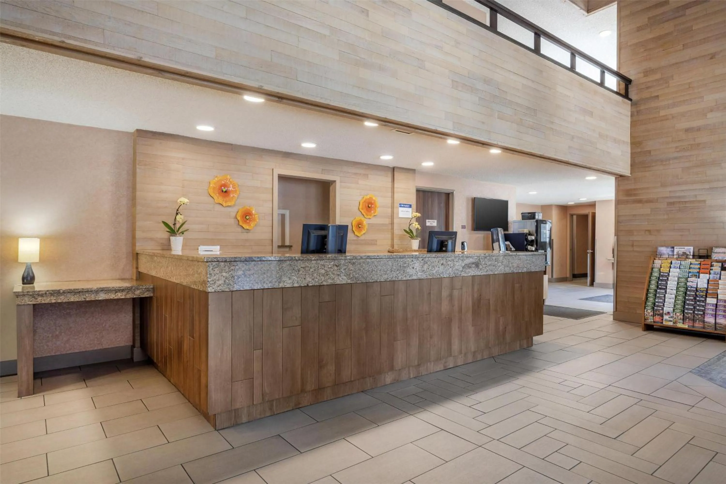 Lobby or reception in Best Western Plus Oak Harbor Hotel & Conference Center