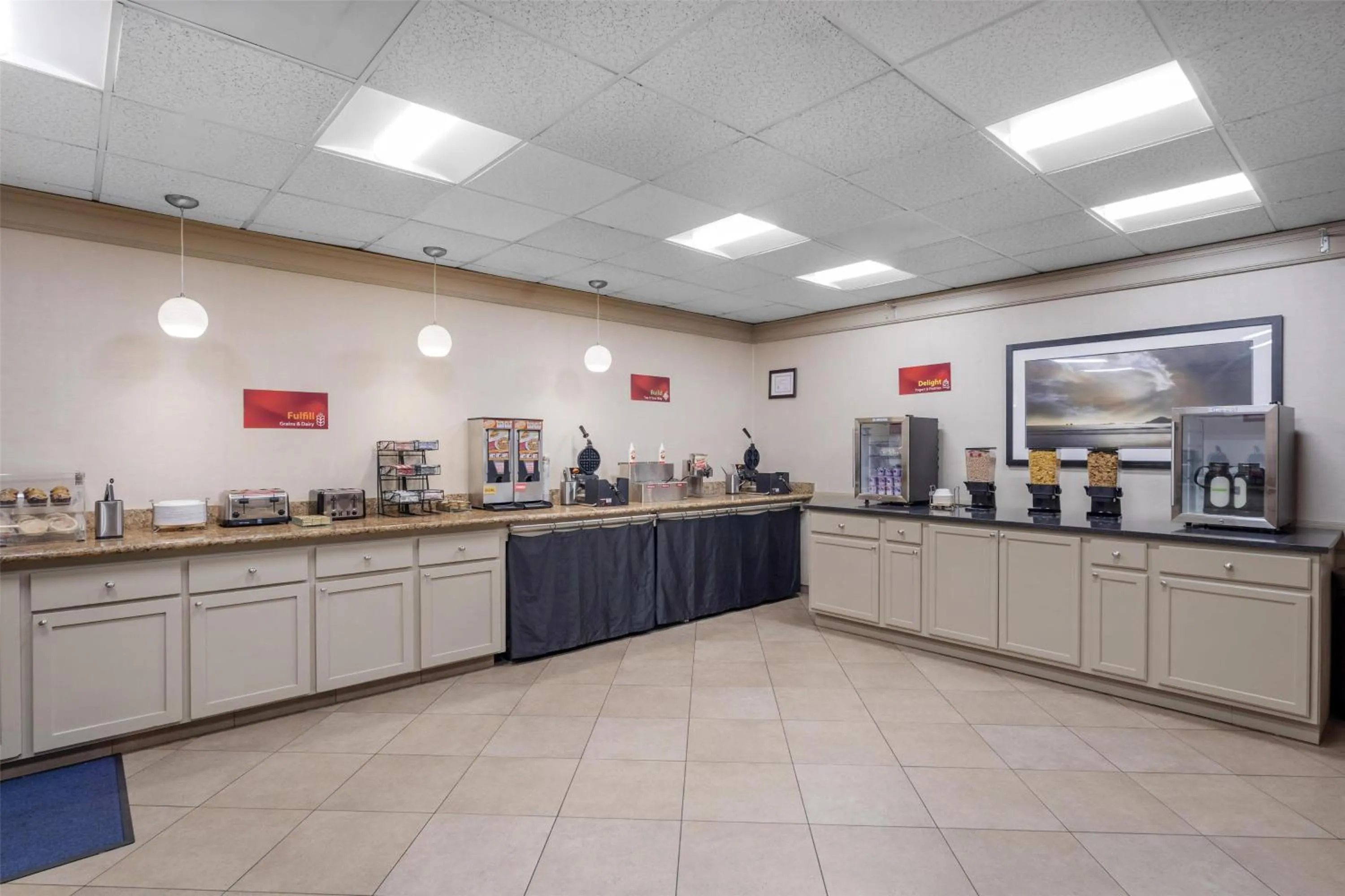 Breakfast in Best Western Plus Oak Harbor Hotel & Conference Center