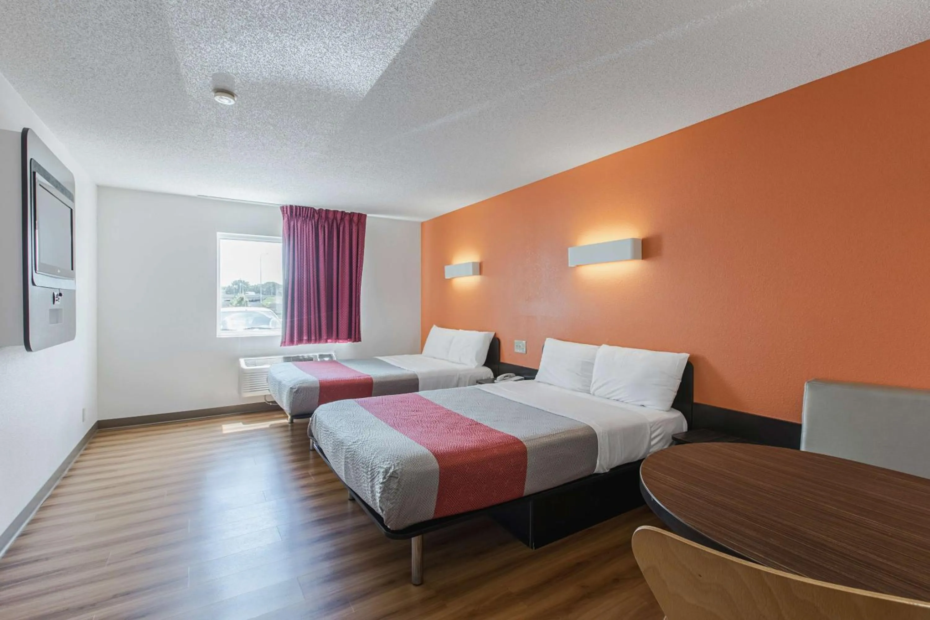 Bedroom, Bed in Motel 6 Omaha - Central