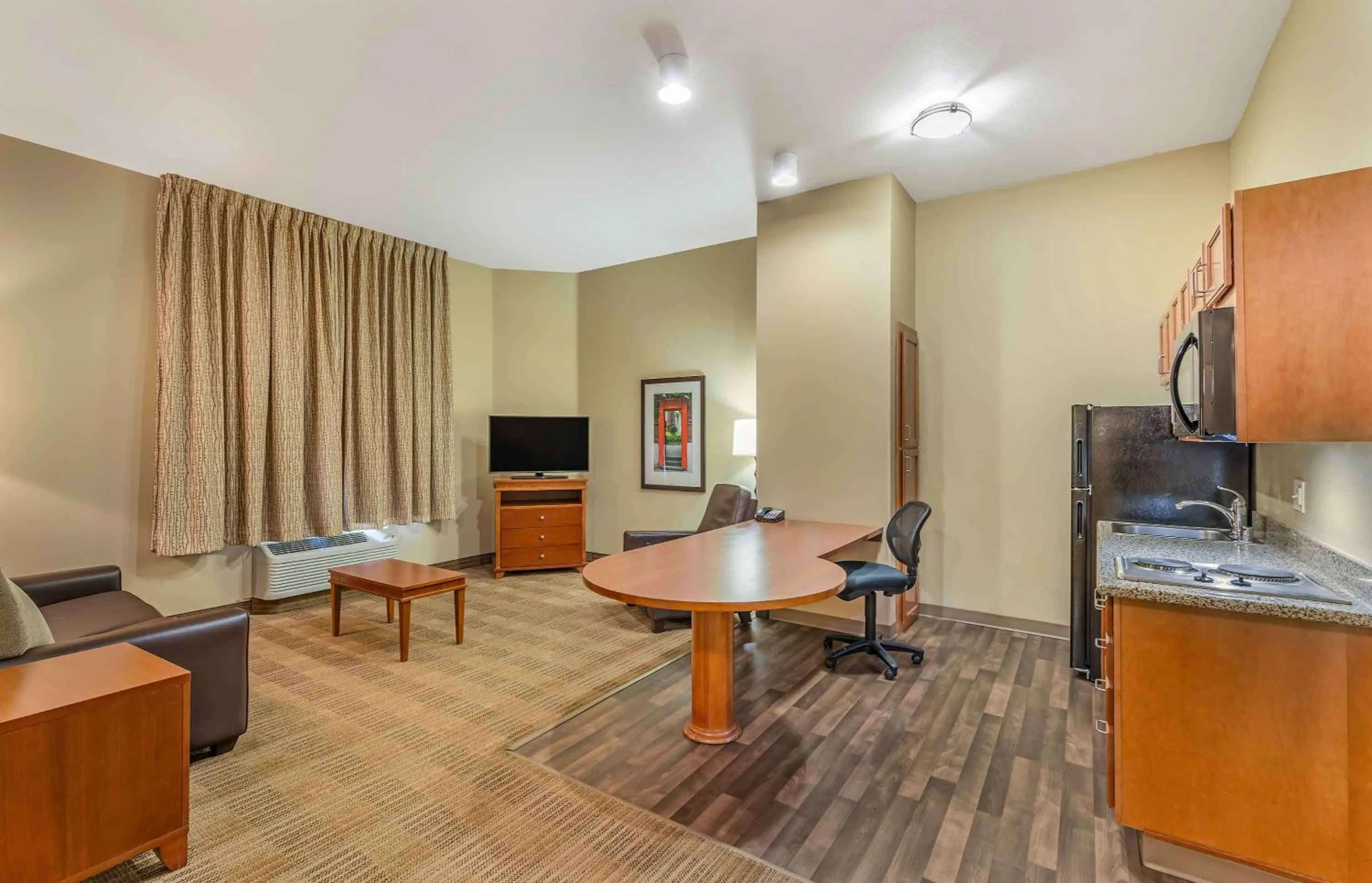 Bedroom in Extended Stay America Suites - Bakersfield - Chester Lane