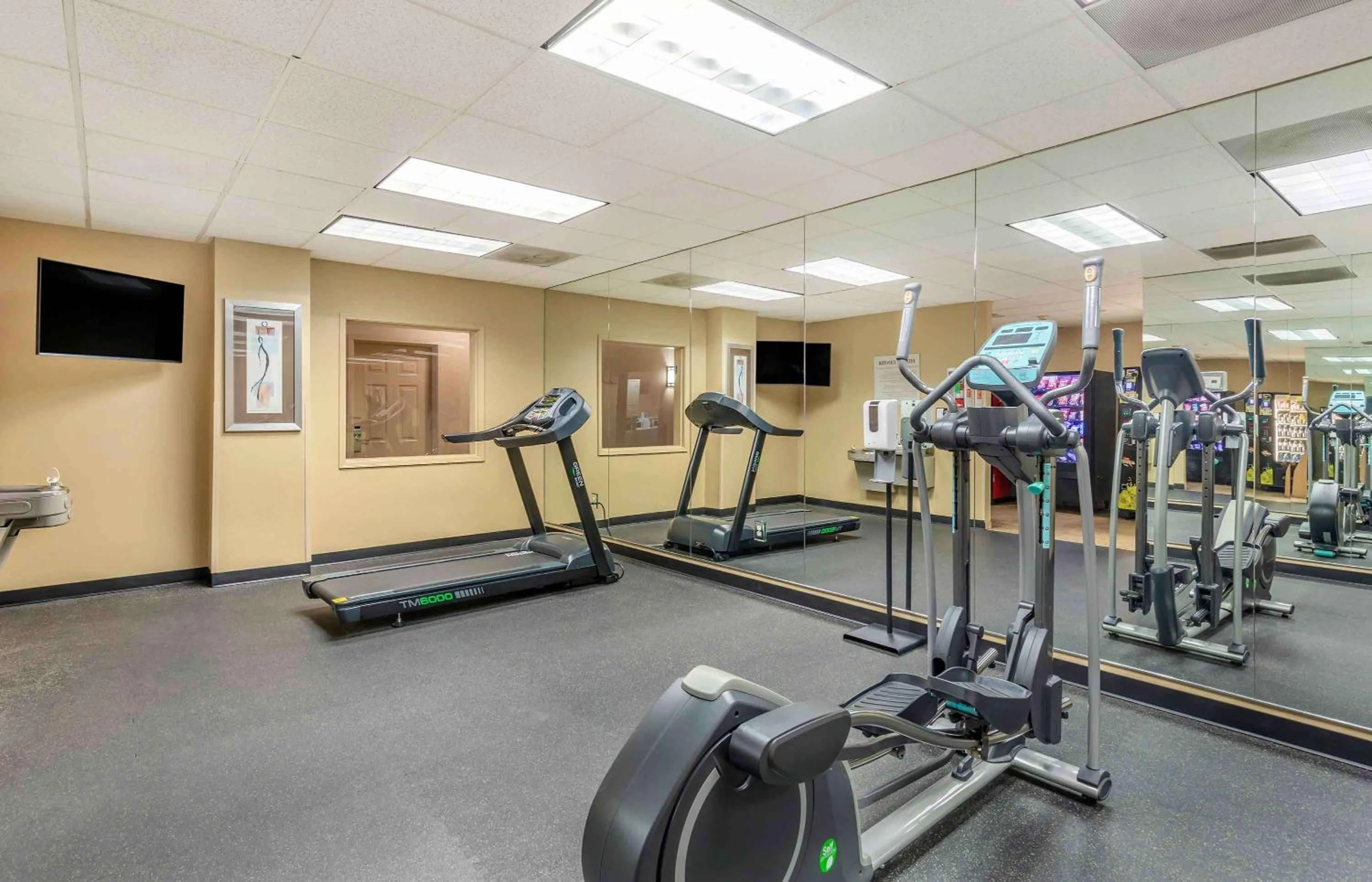 Fitness centre/facilities in Extended Stay America Suites - Bakersfield - Chester Lane