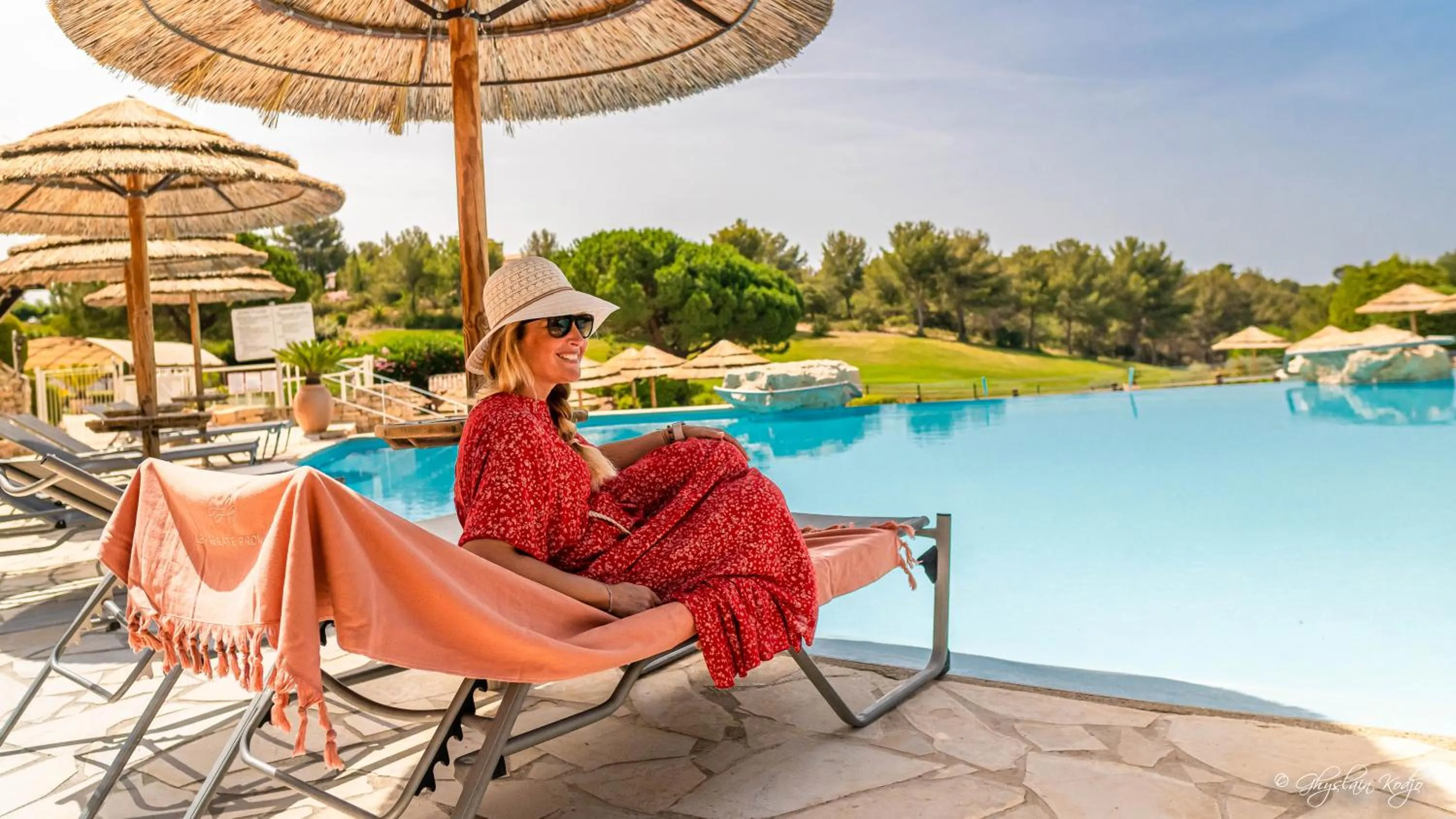 Swimming pool in Le Fregate Provence