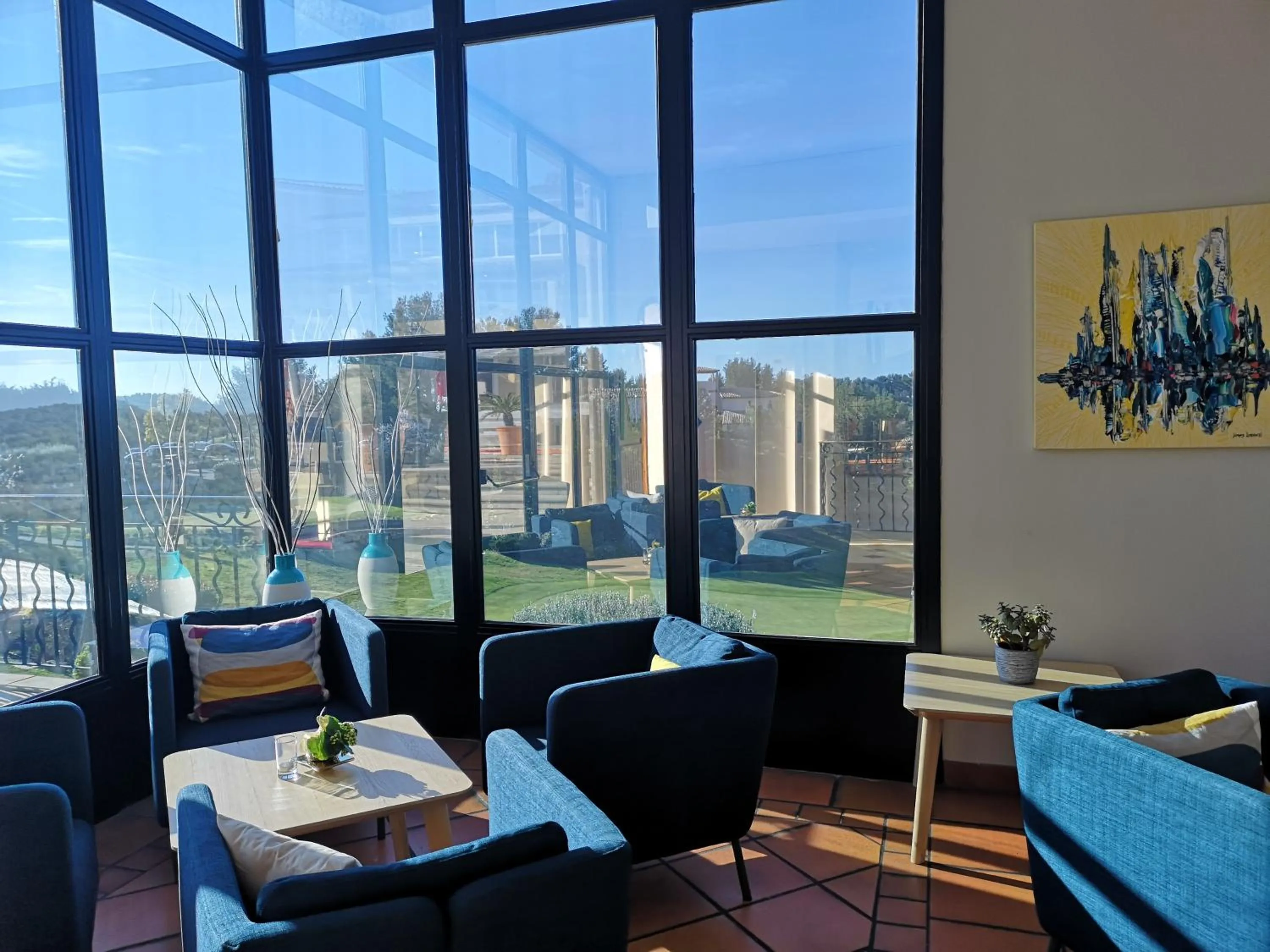 Lounge or bar in Le Fregate Provence