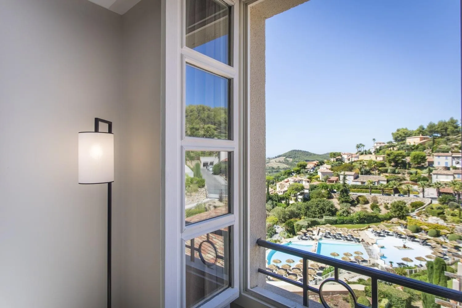 Pool view in Le Fregate Provence