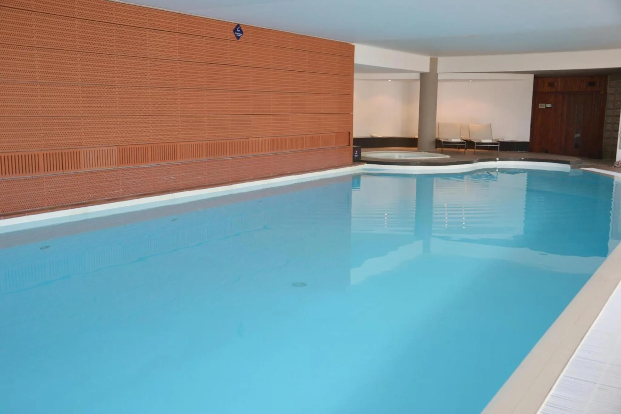 Swimming pool in Le Fregate Provence