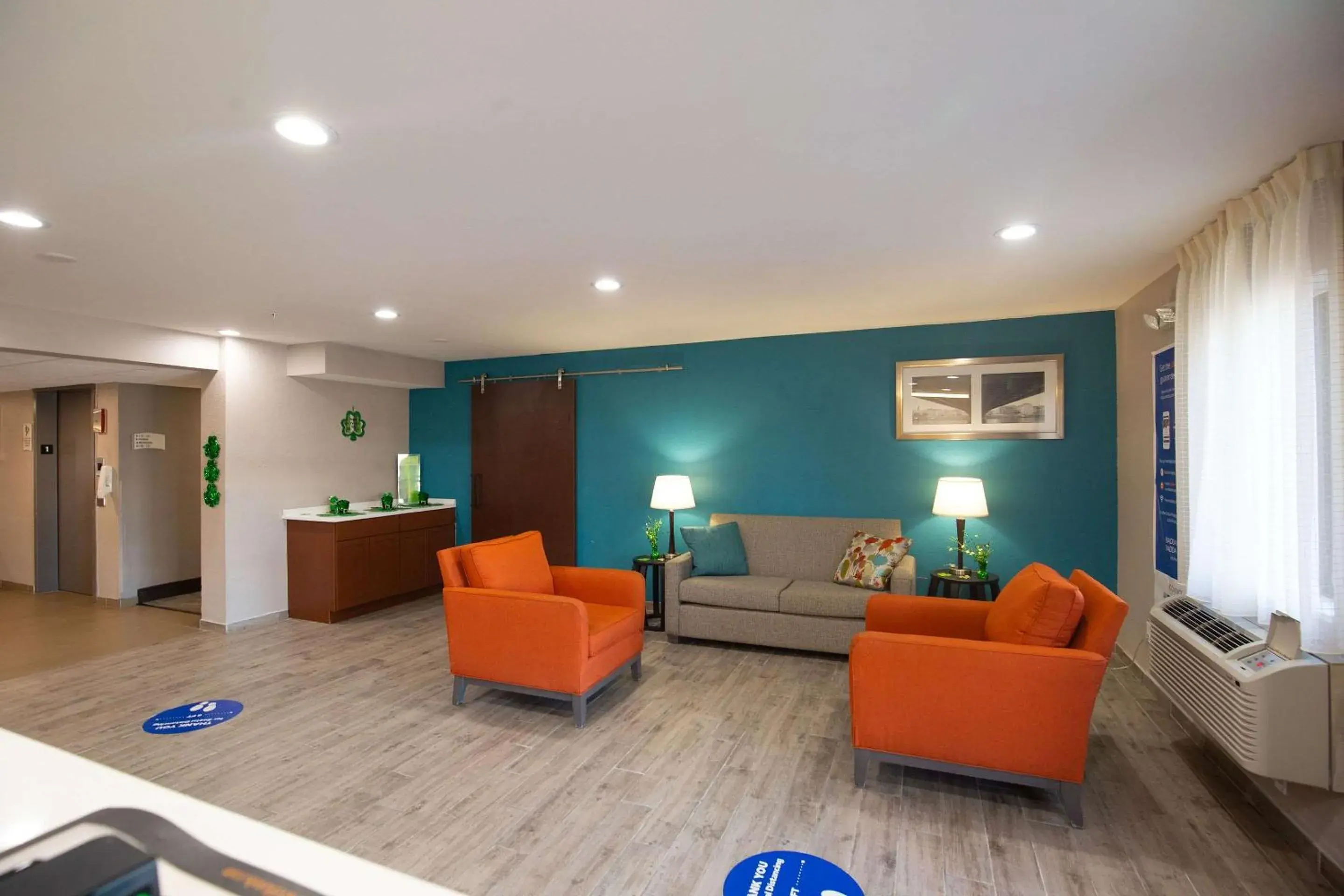 Lobby or reception in Quality Inn & Suites Hammond Near I-8090 Lobby or reception in Quality Inn & Suites Hammond Near I-8090