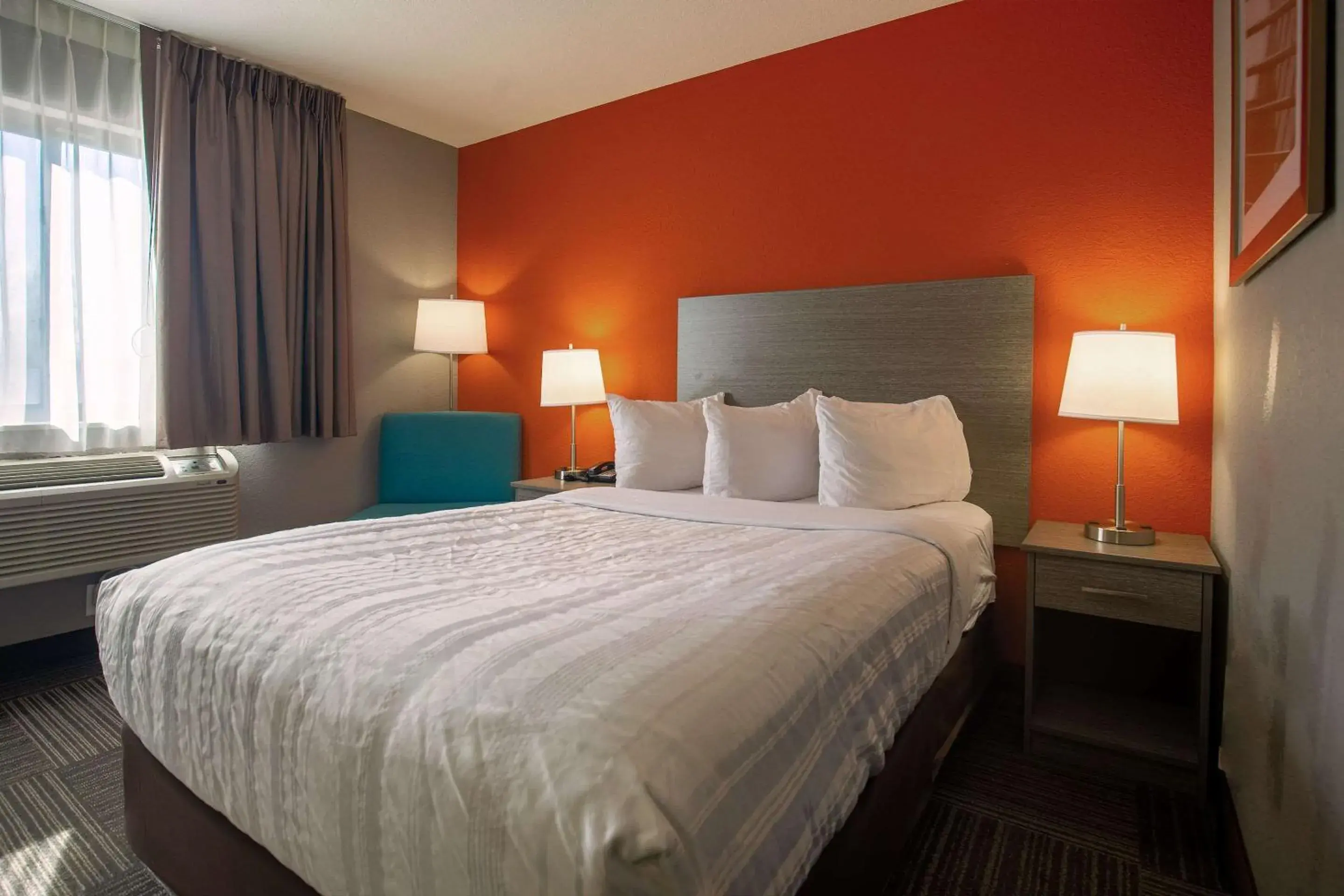 Bedroom, Bed in Quality Inn & Suites Hammond Near I-8090 Bedroom, Bed in Quality Inn & Suites Hammond Near I-8090