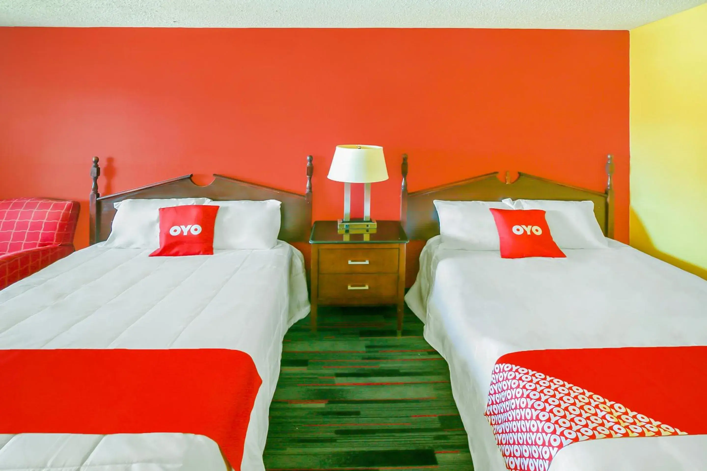 2 Full Beds Non-Smoking in OYO Hotel Jackson South I-55 2 Full Beds Non-Smoking in OYO Hotel Jackson South I-55