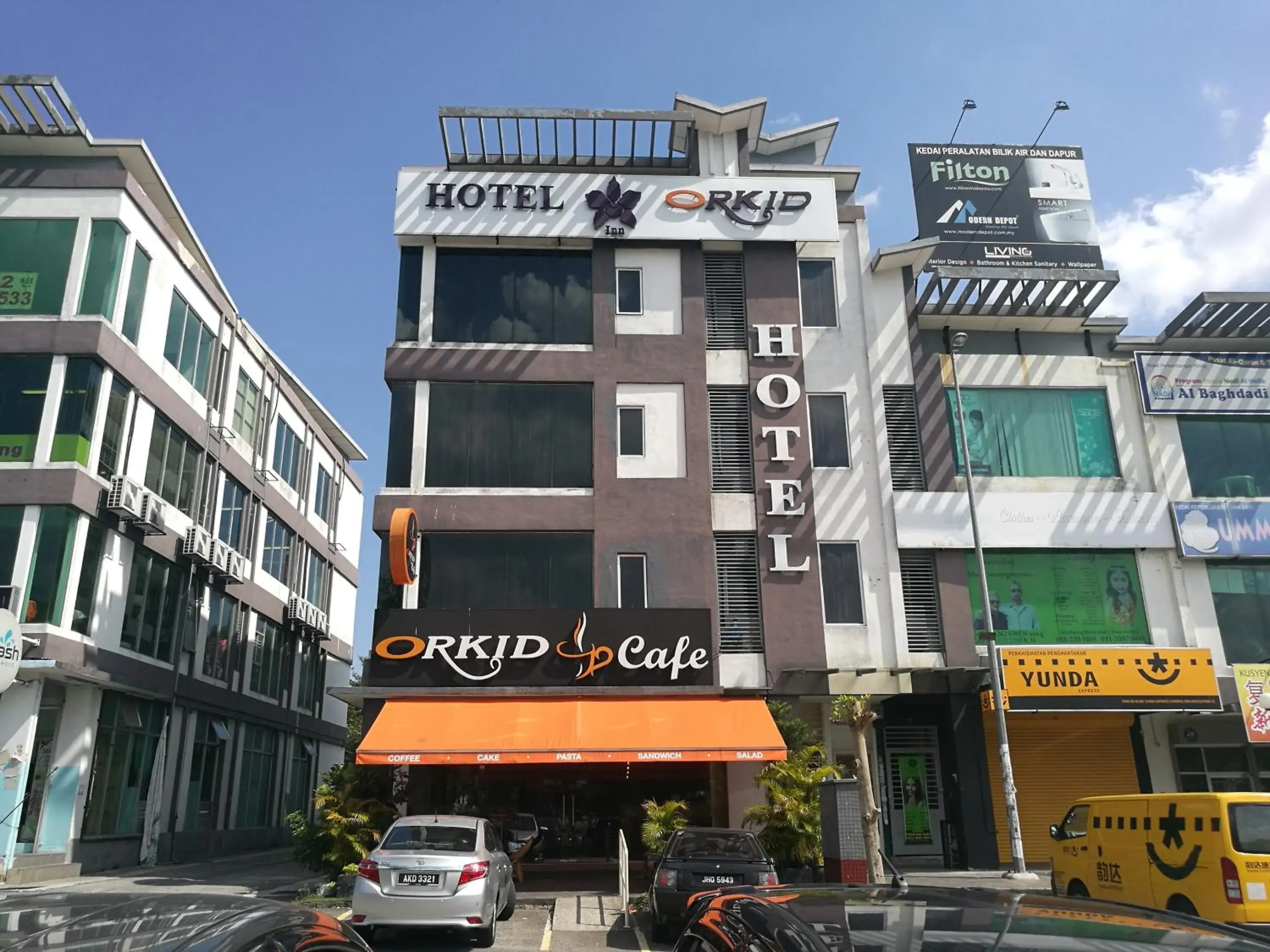 Property building in Orkid Inn Mahkota Cheras Property building in Orkid Inn Mahkota Cheras
