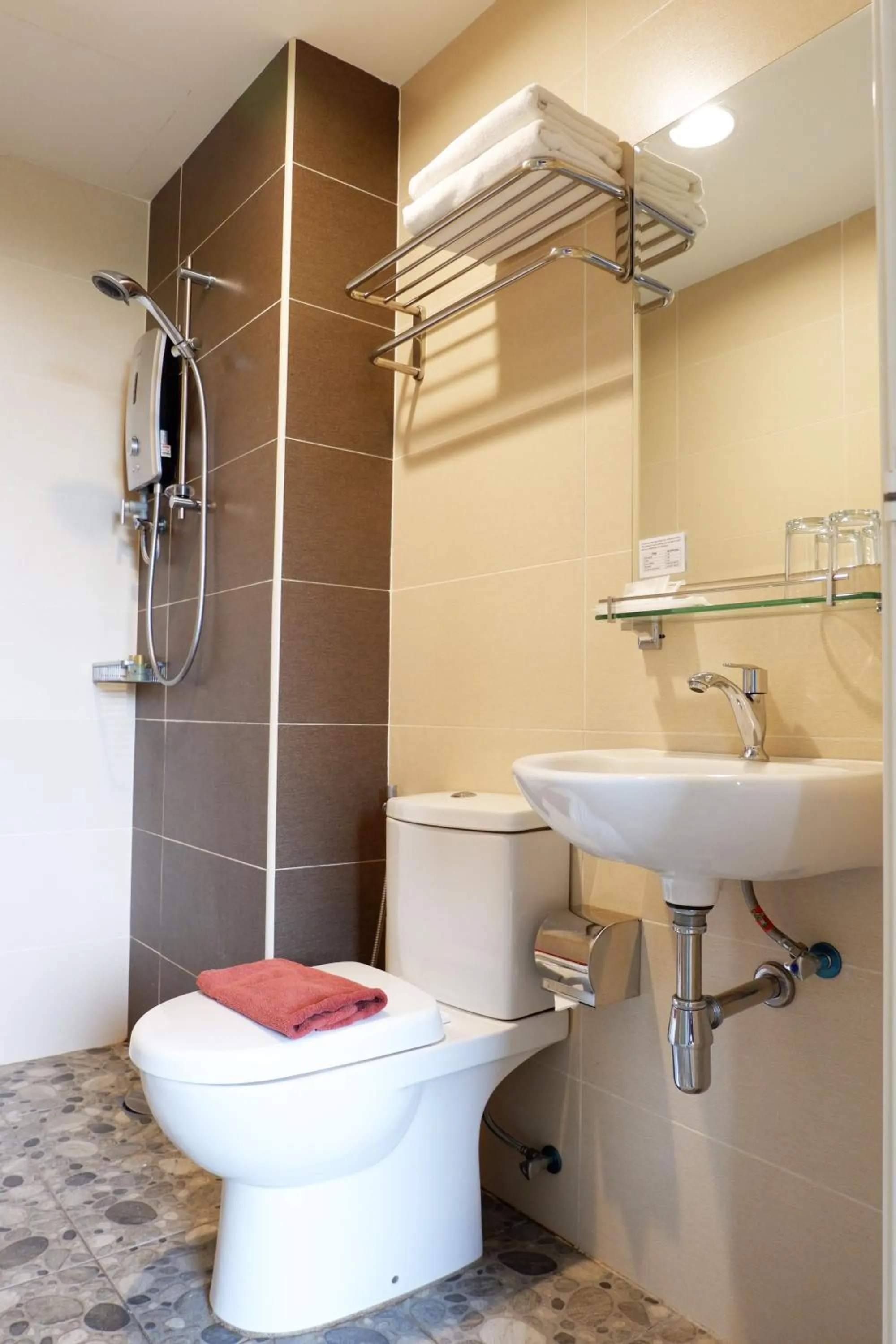 Shower in Orkid Inn Mahkota Cheras