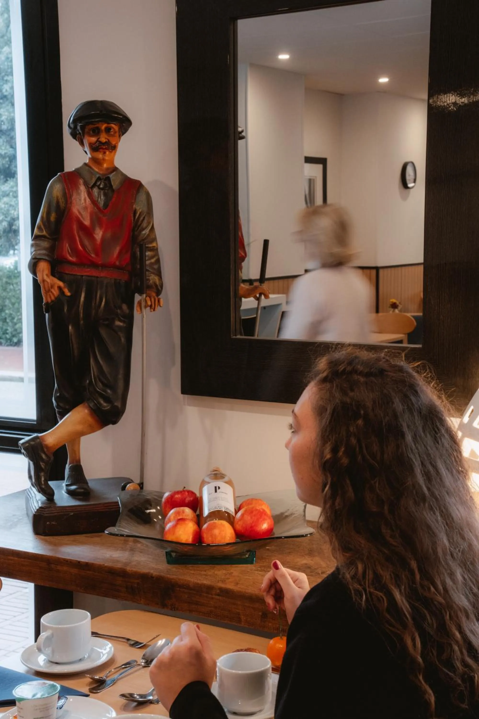 Breakfast in Red Fox