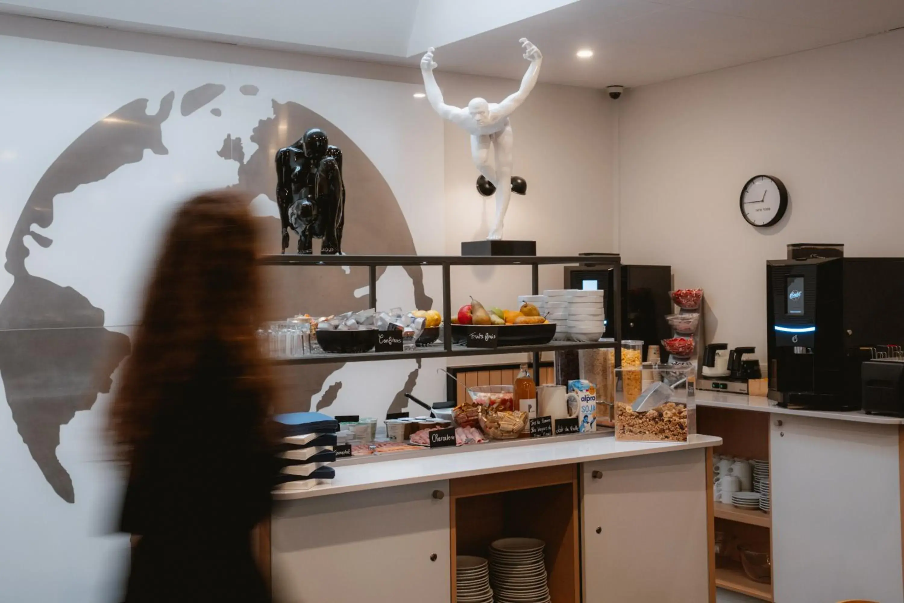 Breakfast in Red Fox Breakfast in Red Fox