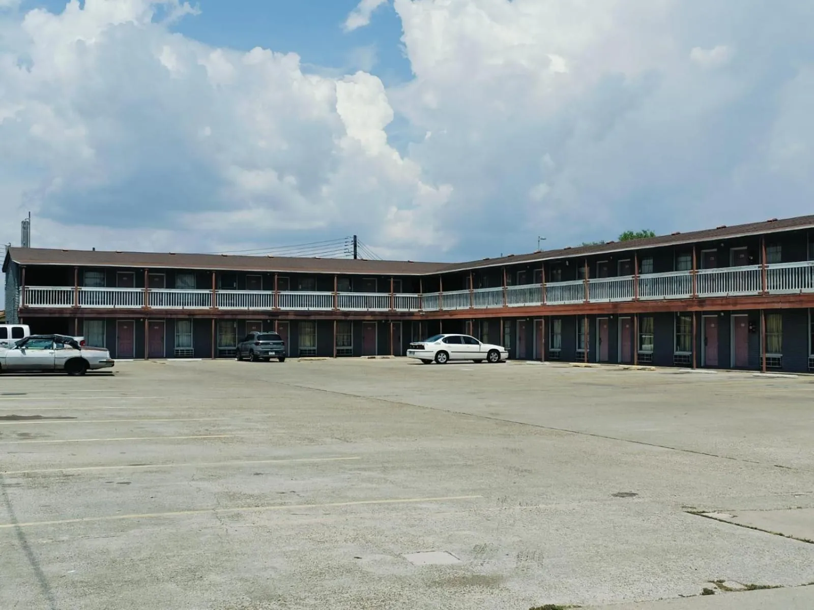 Parking in Valley Motel By Townhouse Corpus Christi Near Airport I 37