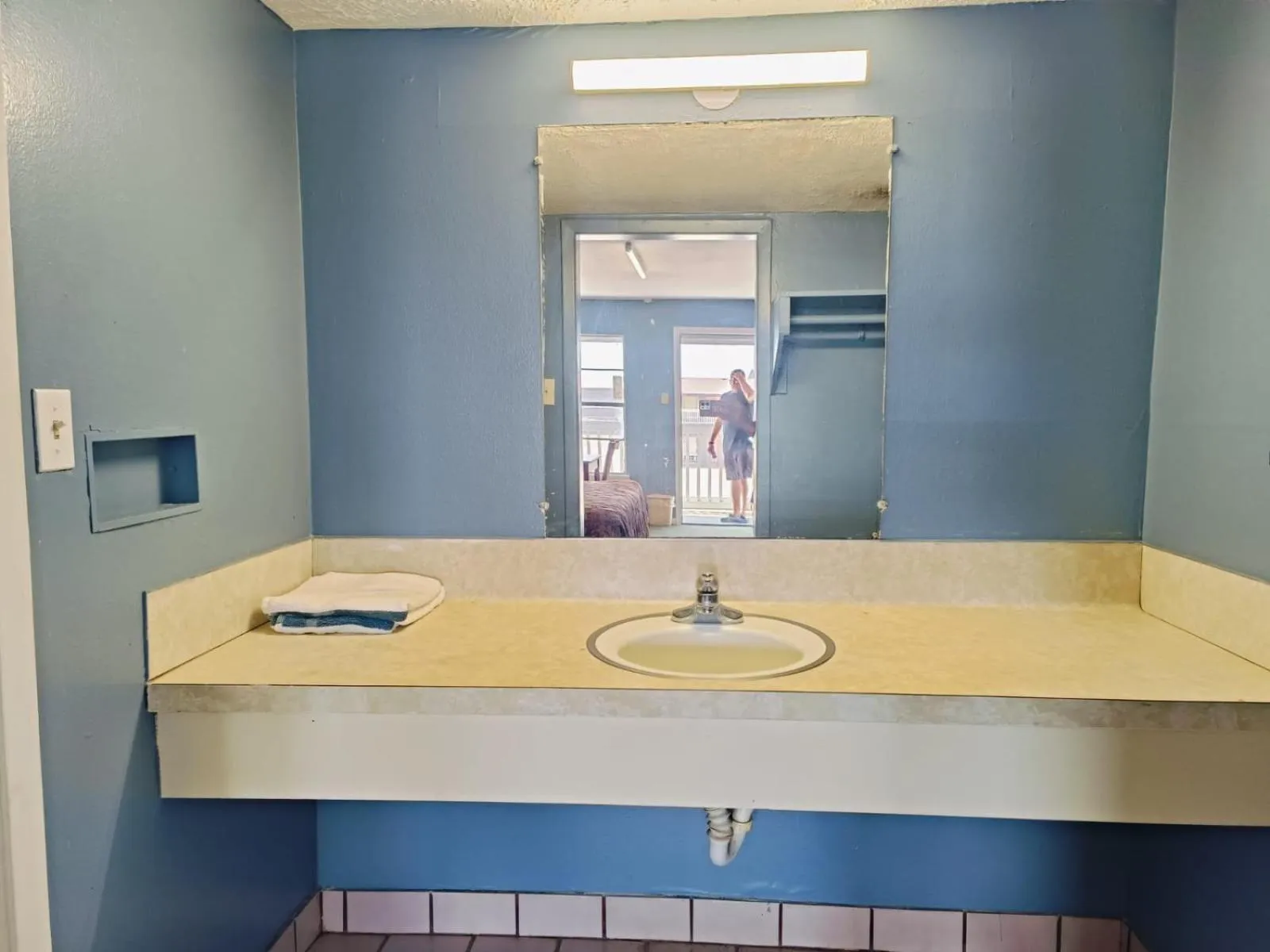 Bathroom in Valley Motel By Townhouse Corpus Christi Near Airport I 37