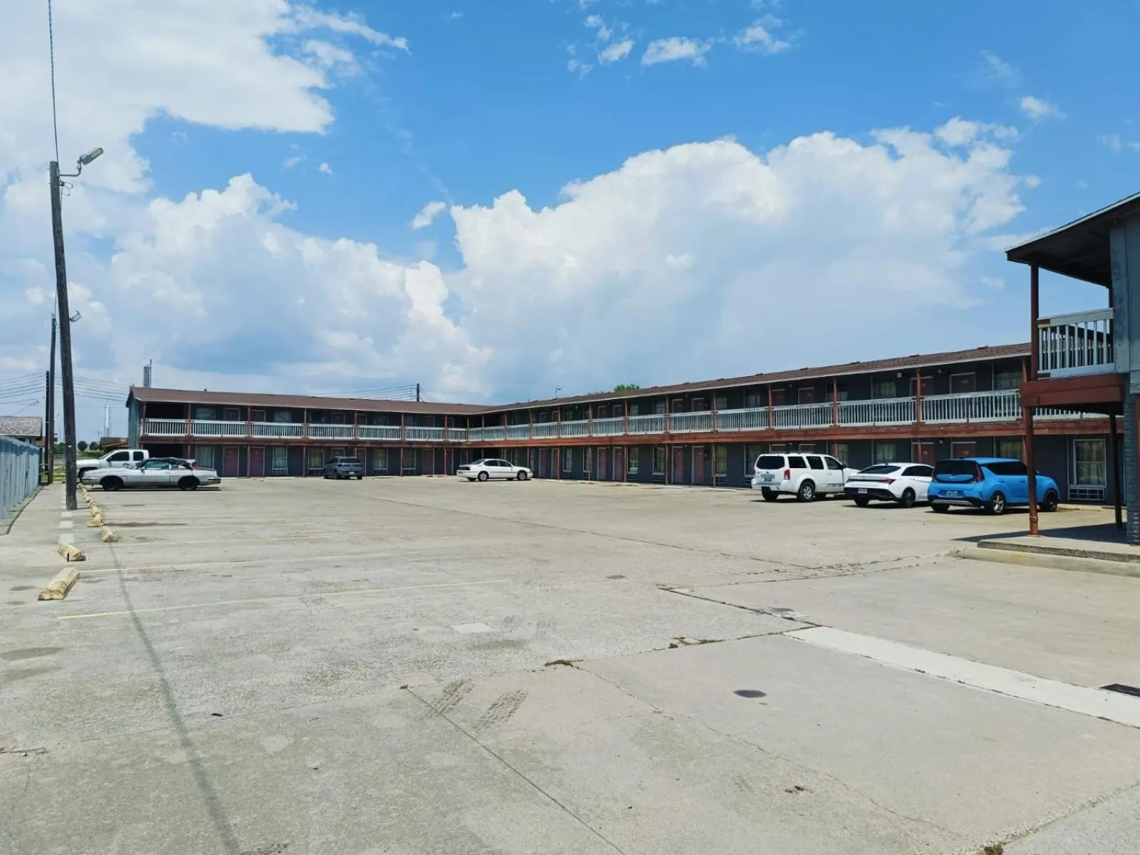 Parking in Valley Motel By Townhouse Corpus Christi Near Airport I 37